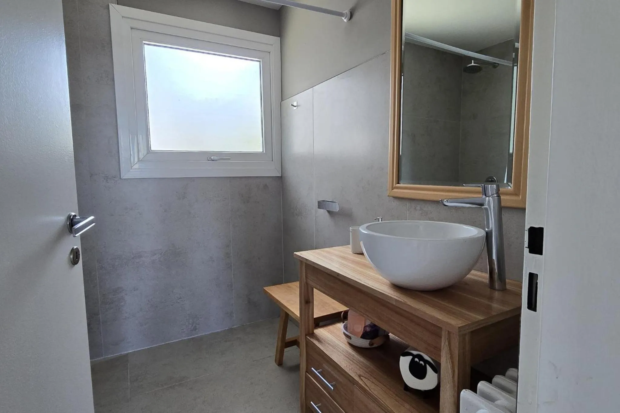 Toilet in Departamento completo en San Carlos de Bariloche, Argentina