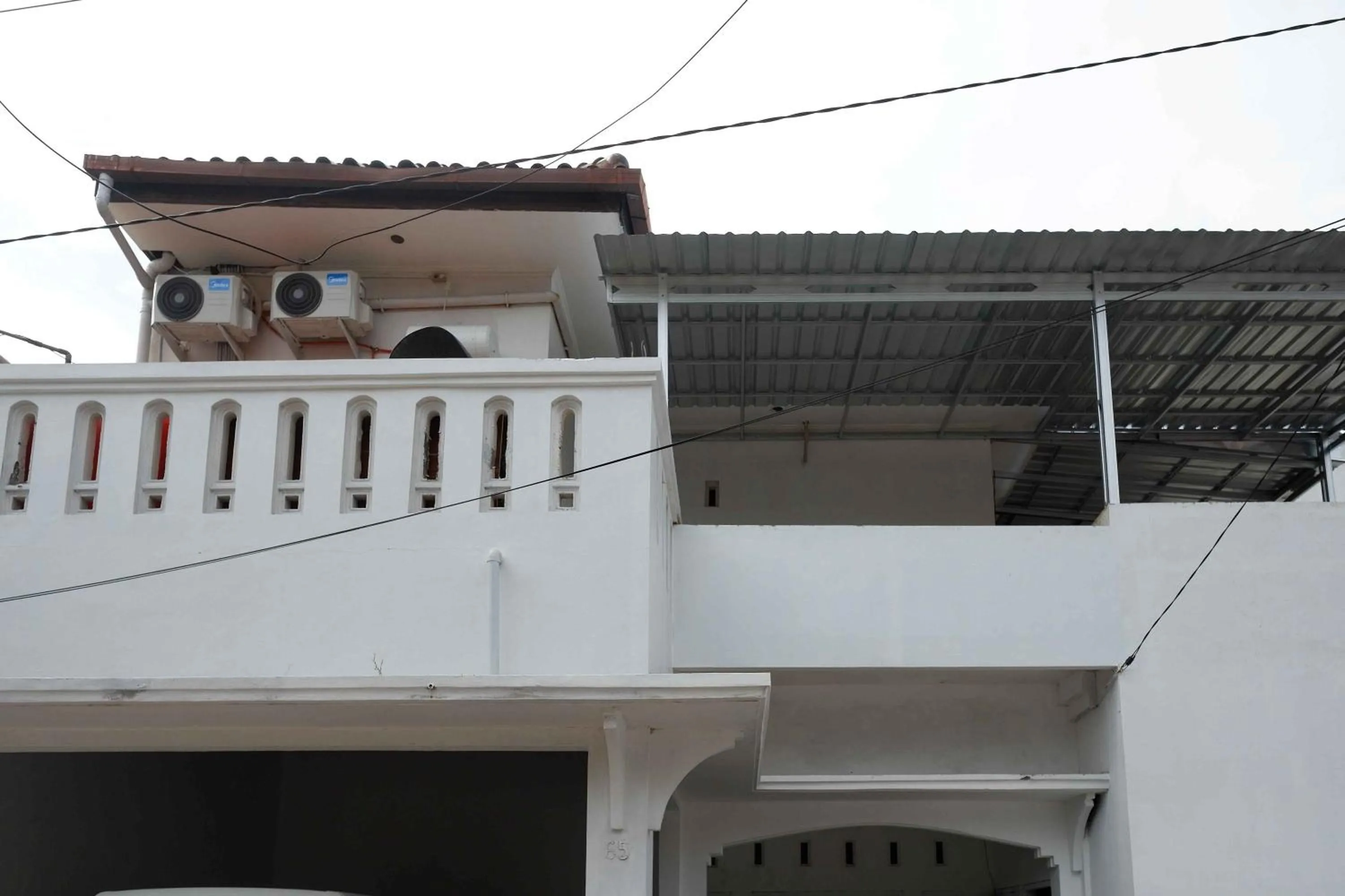 RedDoorz near GOR Jatidiri Semarang