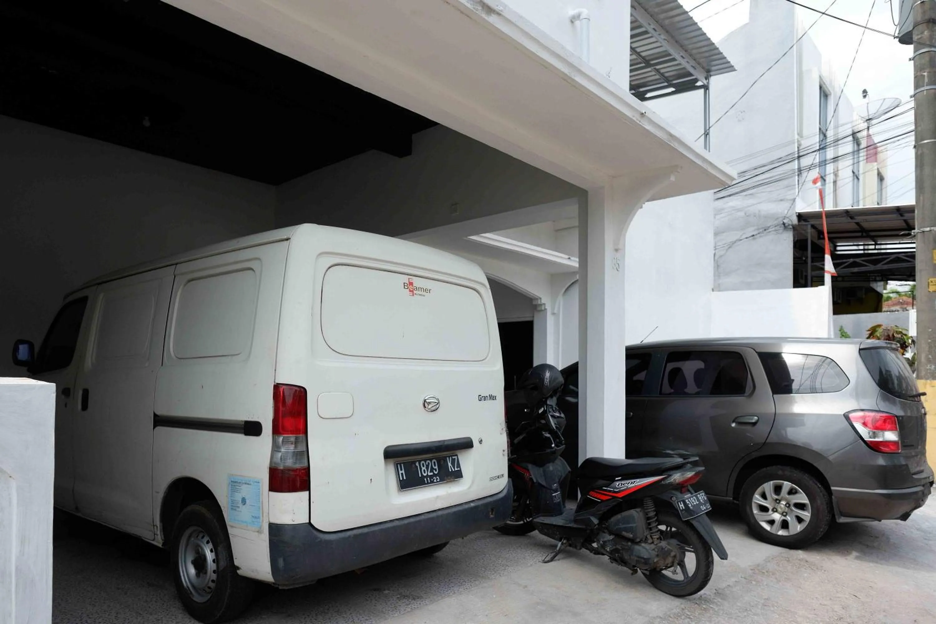 RedDoorz near GOR Jatidiri Semarang