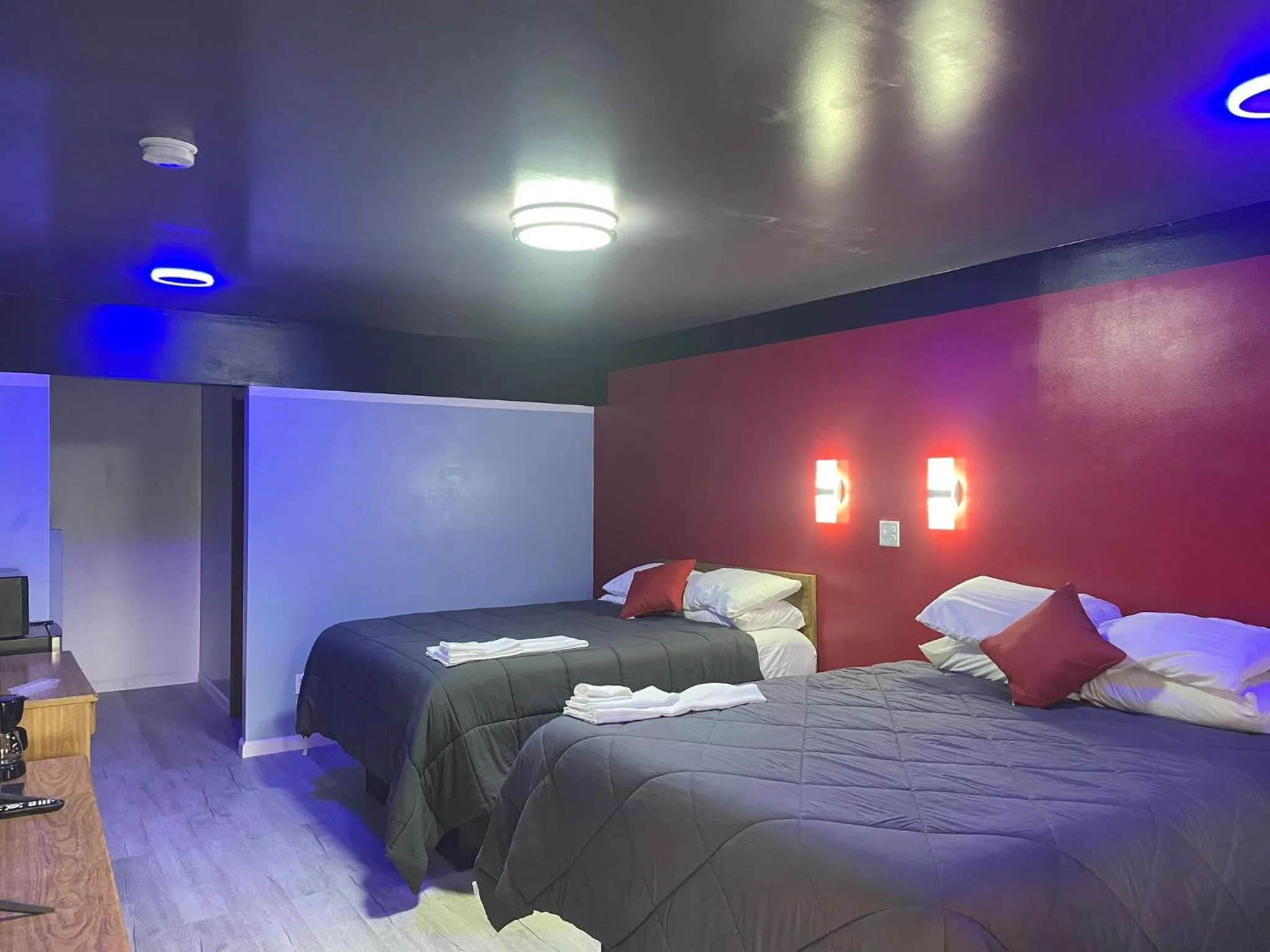 Bed in PINE VALLEY MOTEL