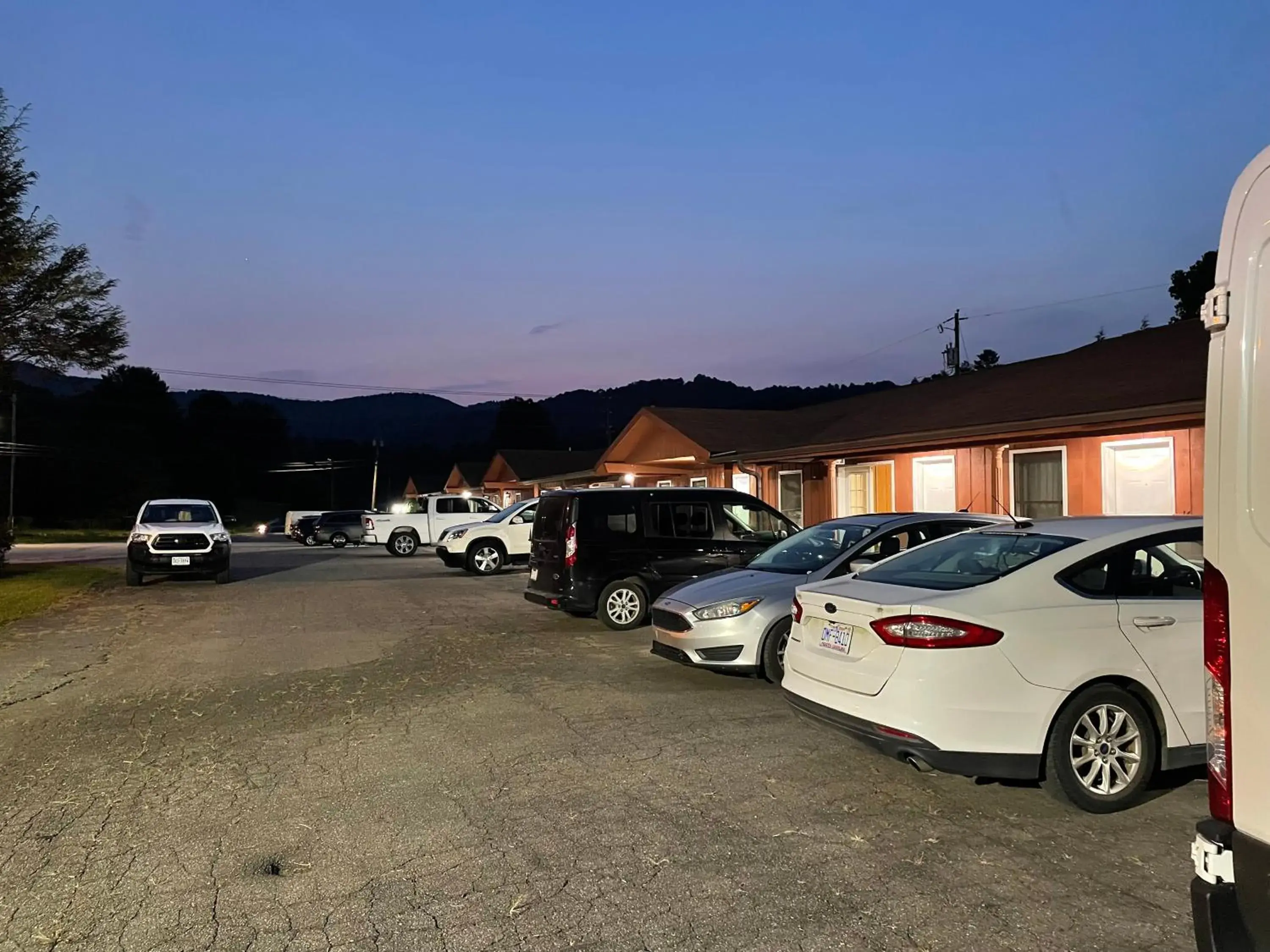 PINE VALLEY MOTEL PINE VALLEY MOTEL