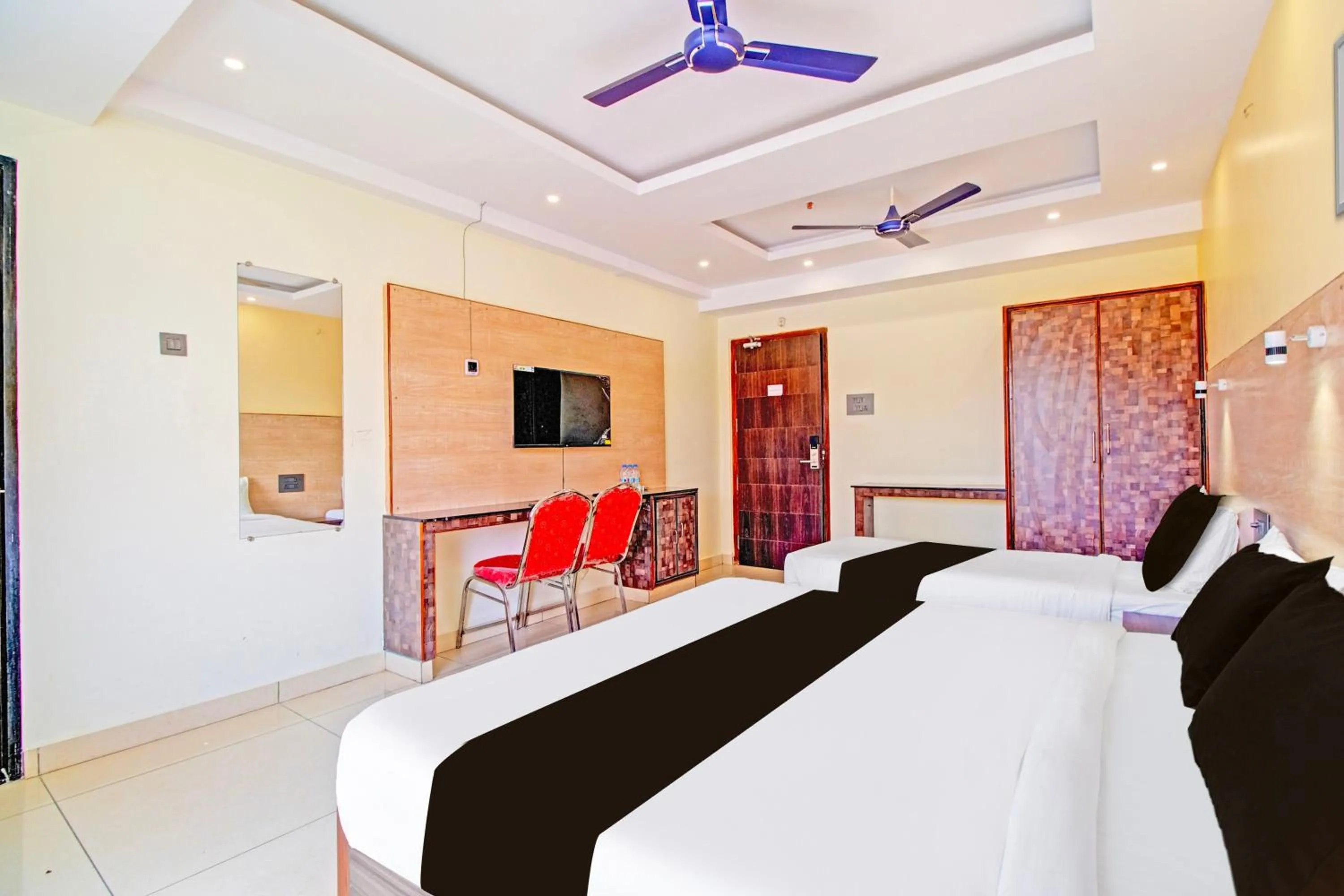 Bedroom, Bed in Super Collection O Grand Governorpet