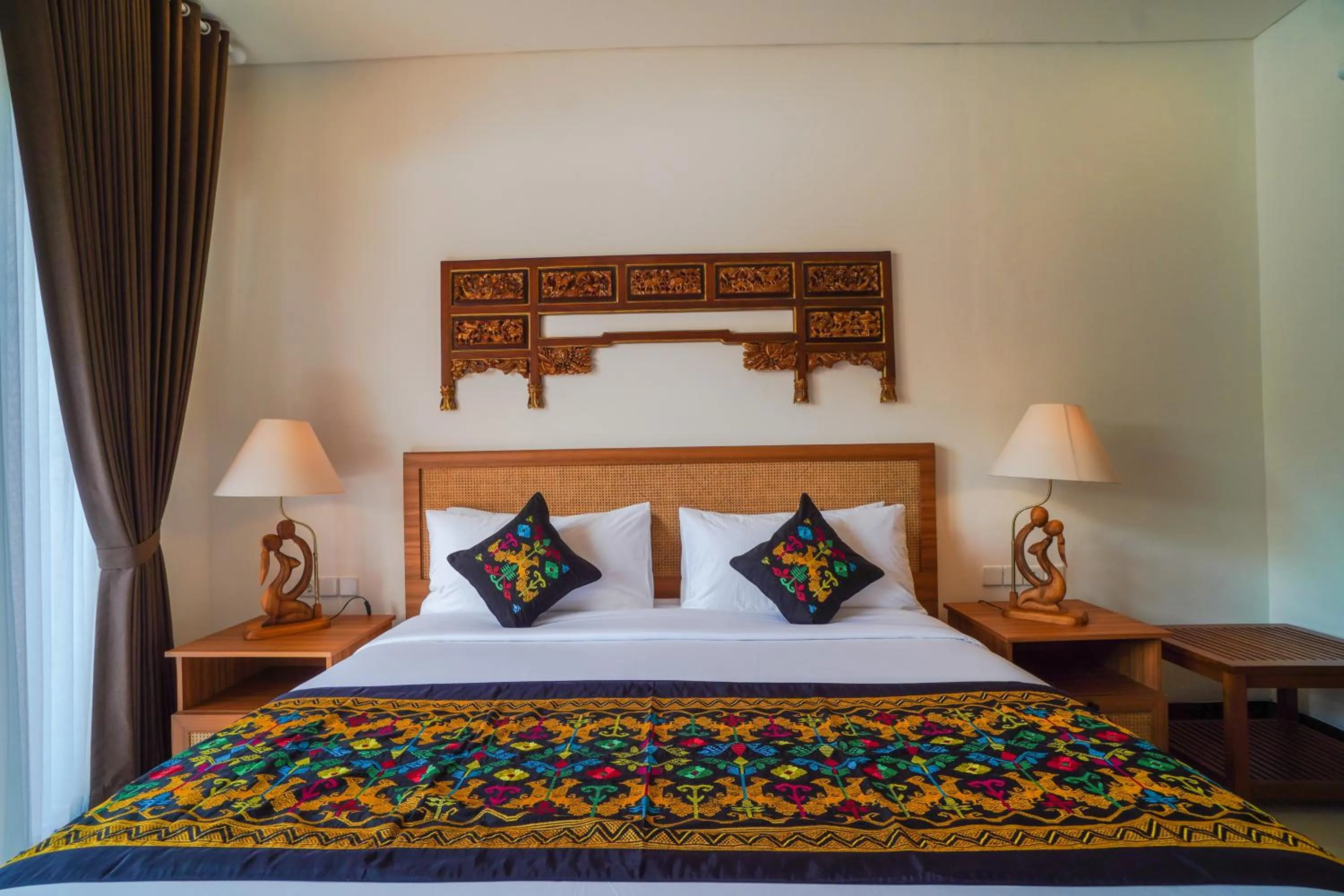 Bed in Giri Bhagawan Villas & Spa