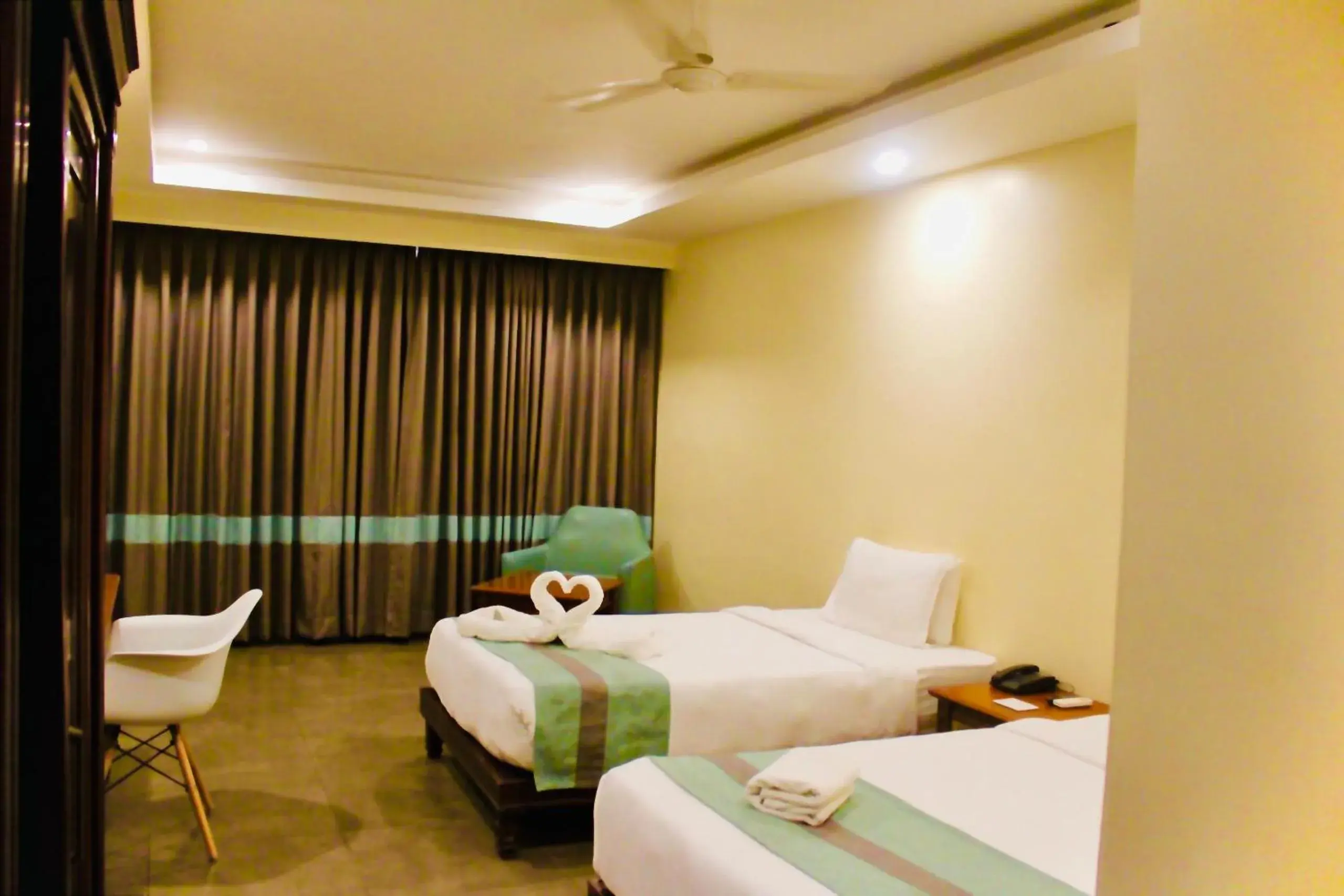 Bed in THE CENT HOTEL Bed in THE CENT HOTEL