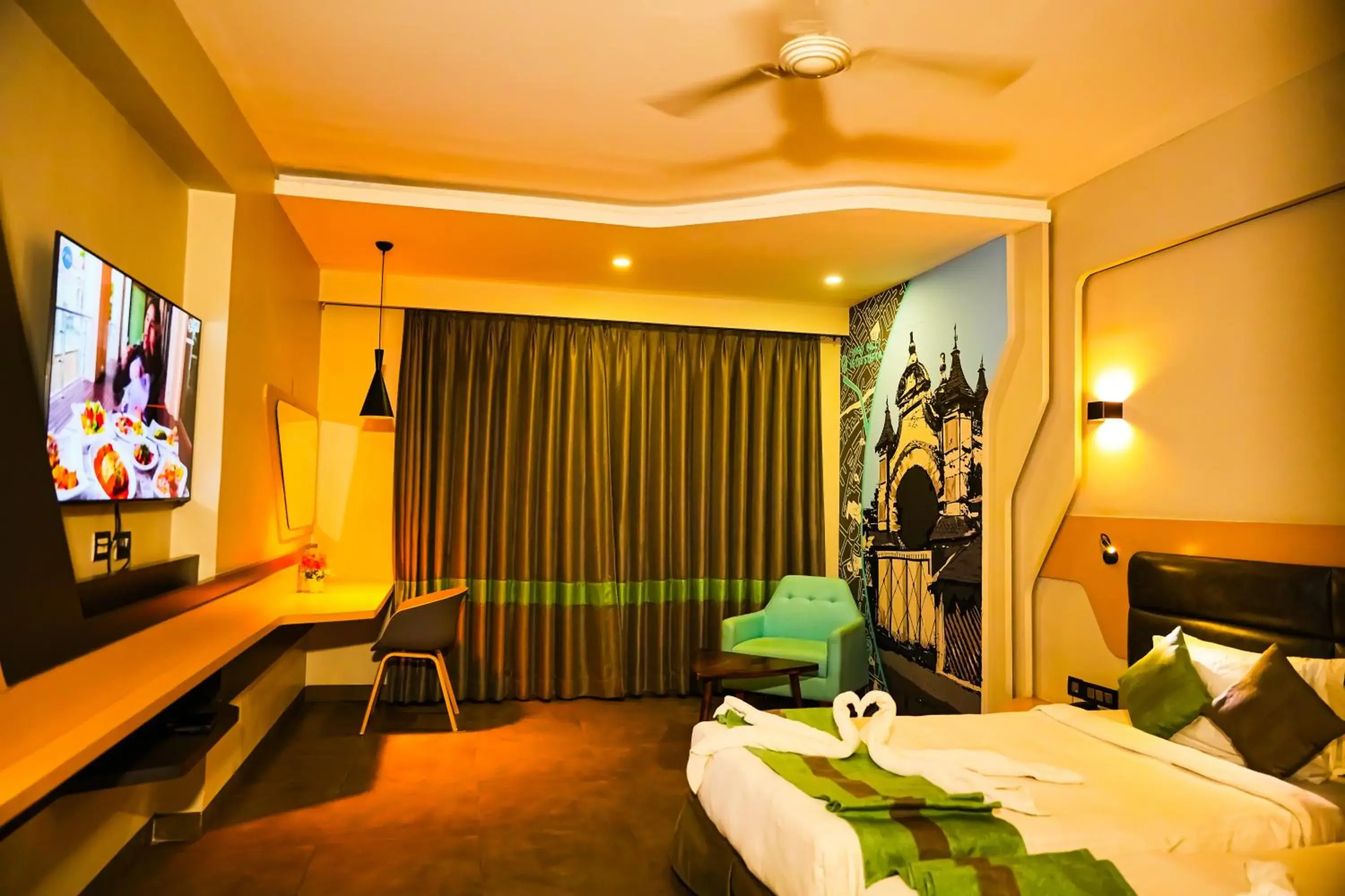 Photo of the whole room, Bed in THE CENT HOTEL Photo of the whole room, Bed in THE CENT HOTEL