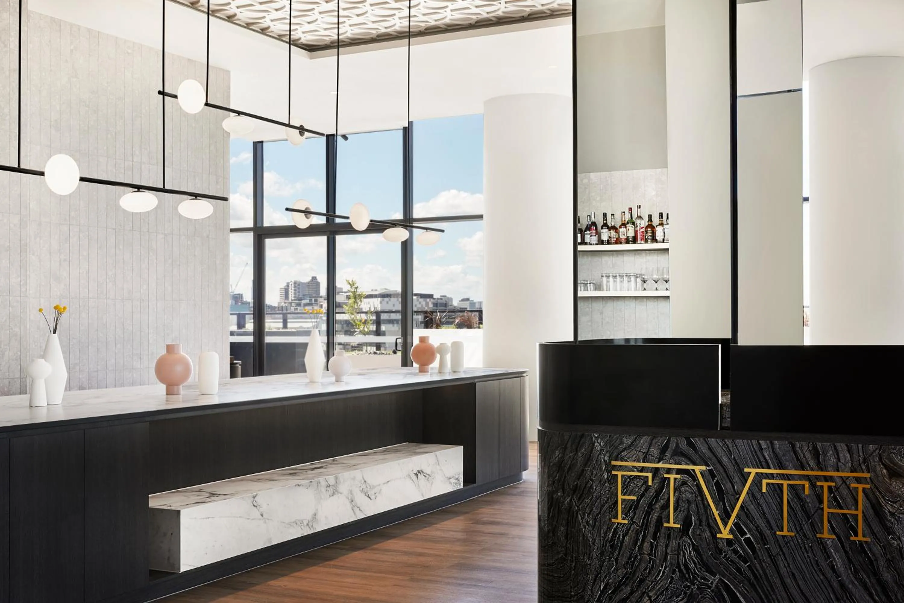 Restaurant/places to eat in Oakwood Premier Melbourne