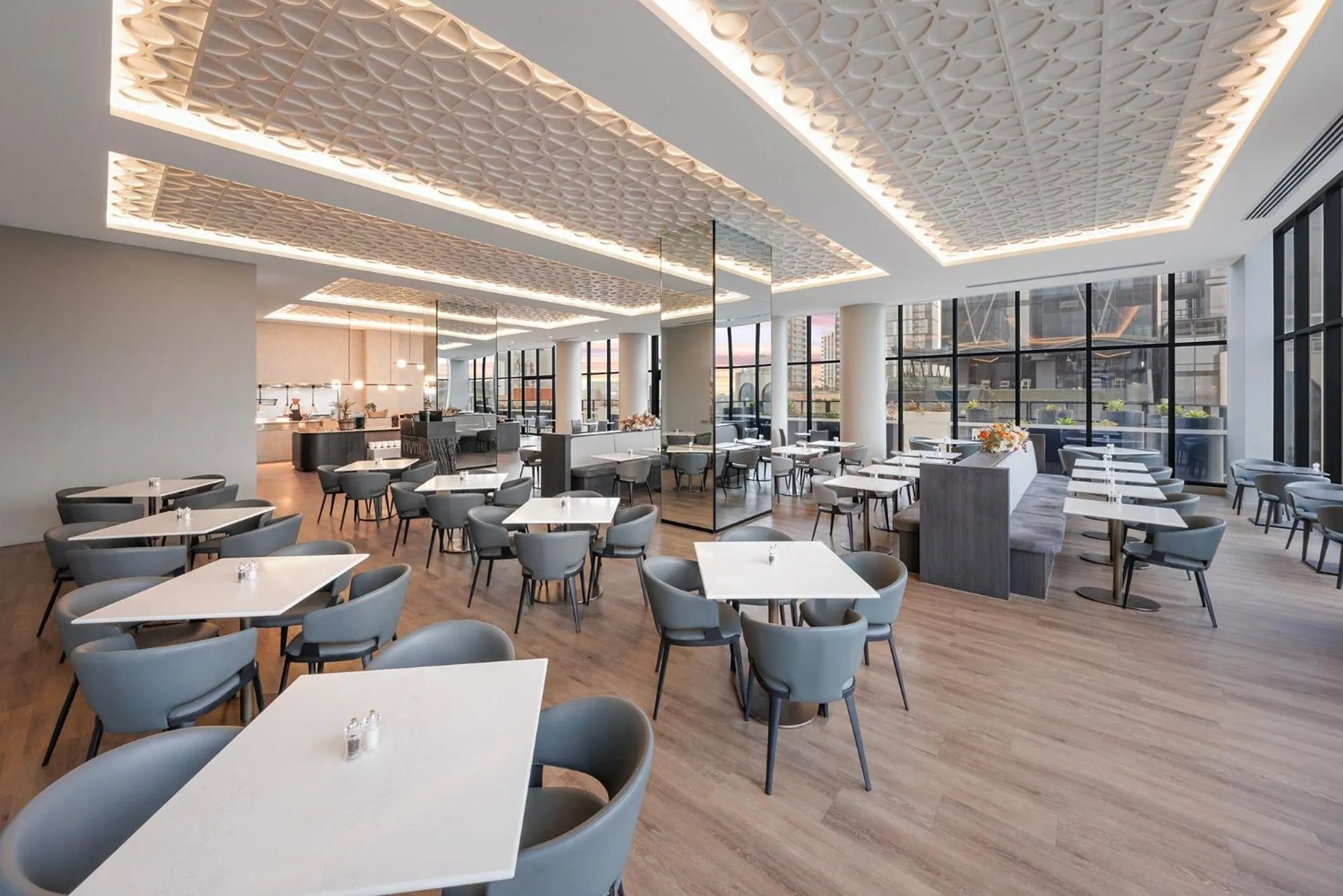 Restaurant/places to eat in Oakwood Premier Melbourne