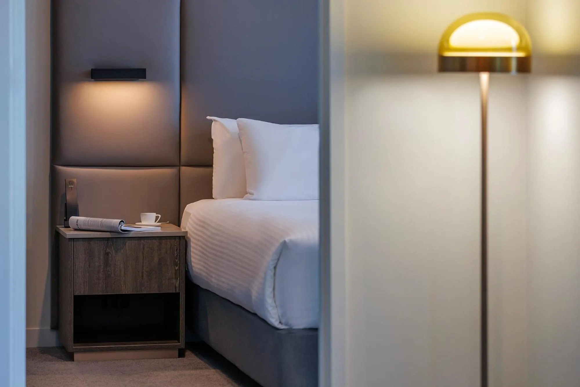 Bed in Oakwood Premier Melbourne