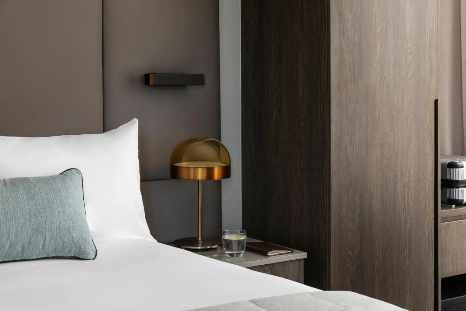 Bed in Oakwood Premier Melbourne Bed in Oakwood Premier Melbourne