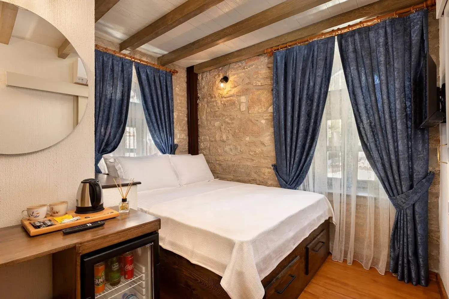 Bed in EFLIN HAUS Historical Place & Monument Bed in EFLIN HAUS Historical Place & Monument