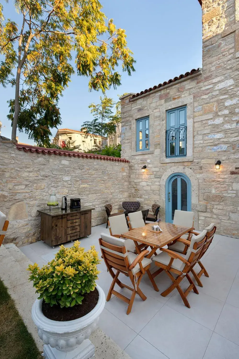 Property building in EFLIN HAUS Historical Place & Monument Property building in EFLIN HAUS Historical Place & Monument