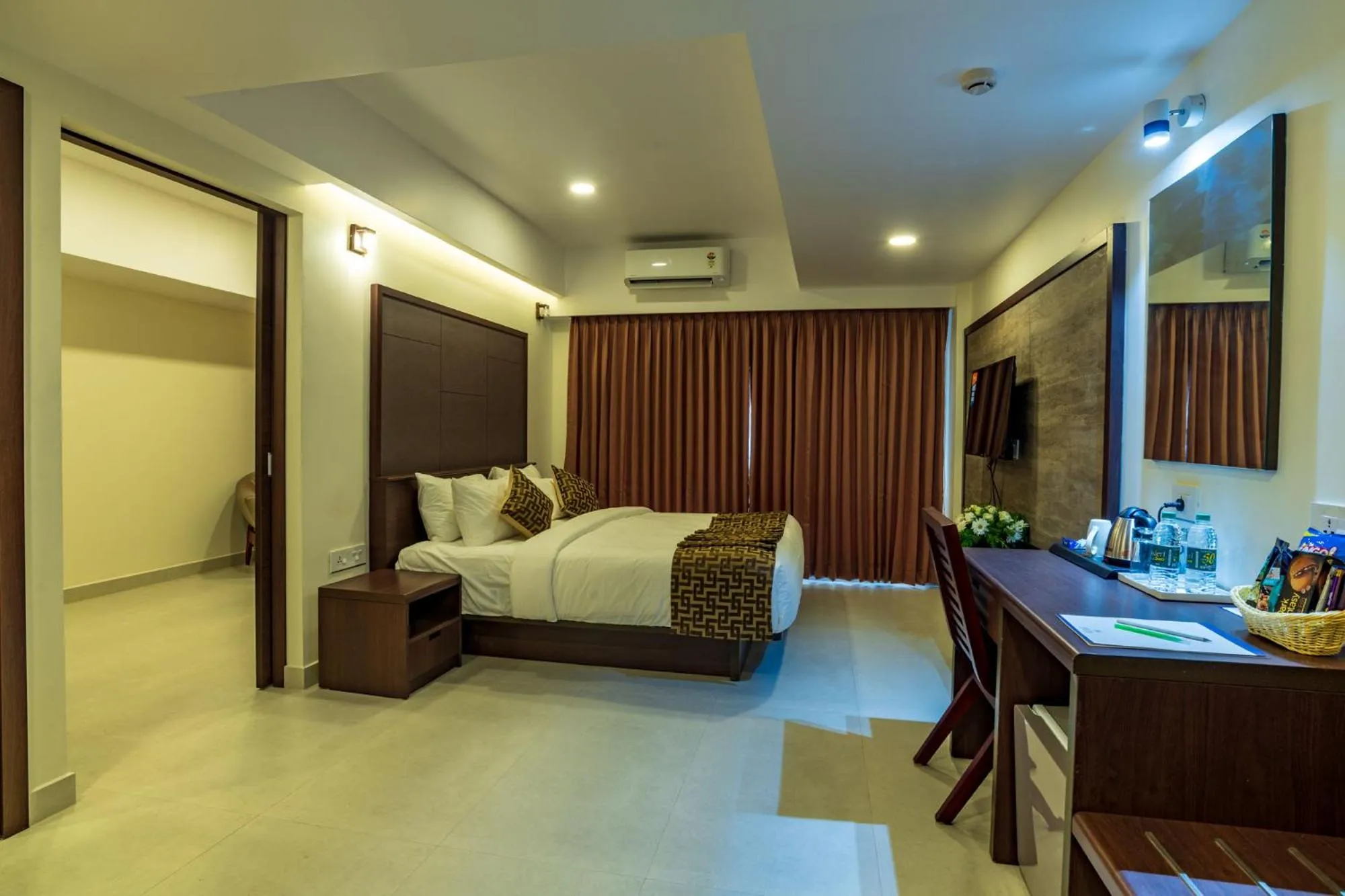 Bedroom, Bed in Arctic Hotel