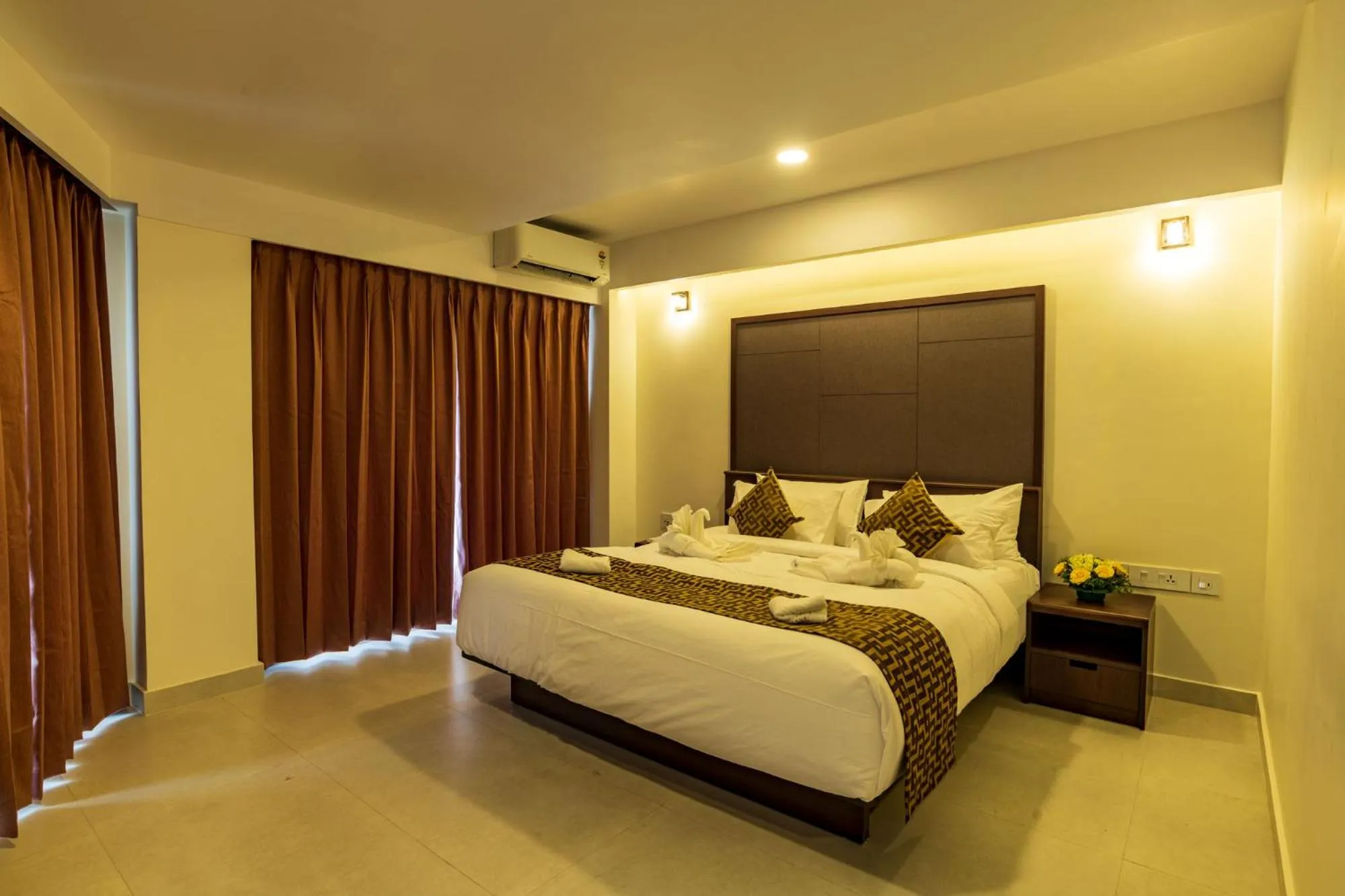 Bedroom, Bed in Arctic Hotel