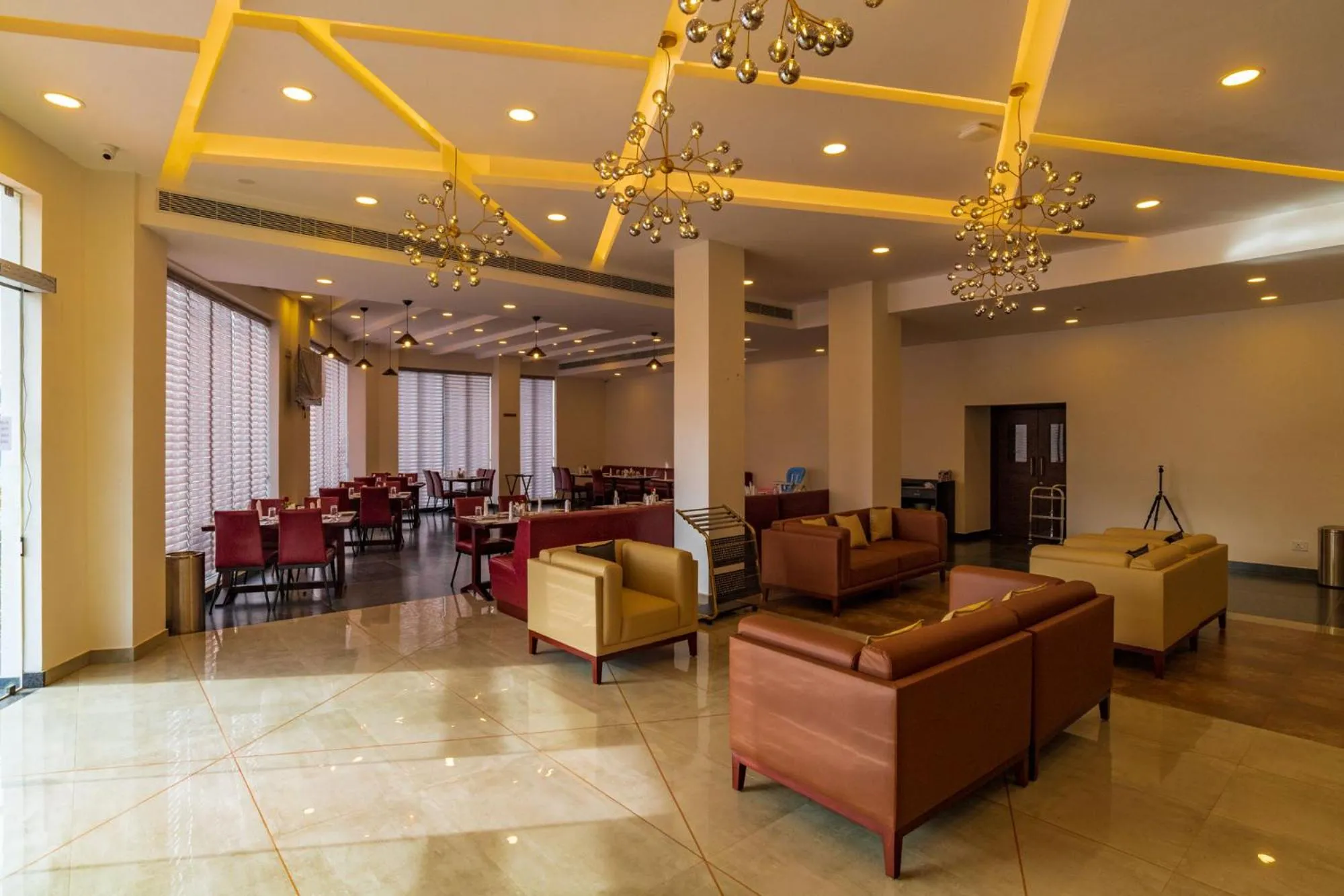 Restaurant/places to eat in Arctic Hotel