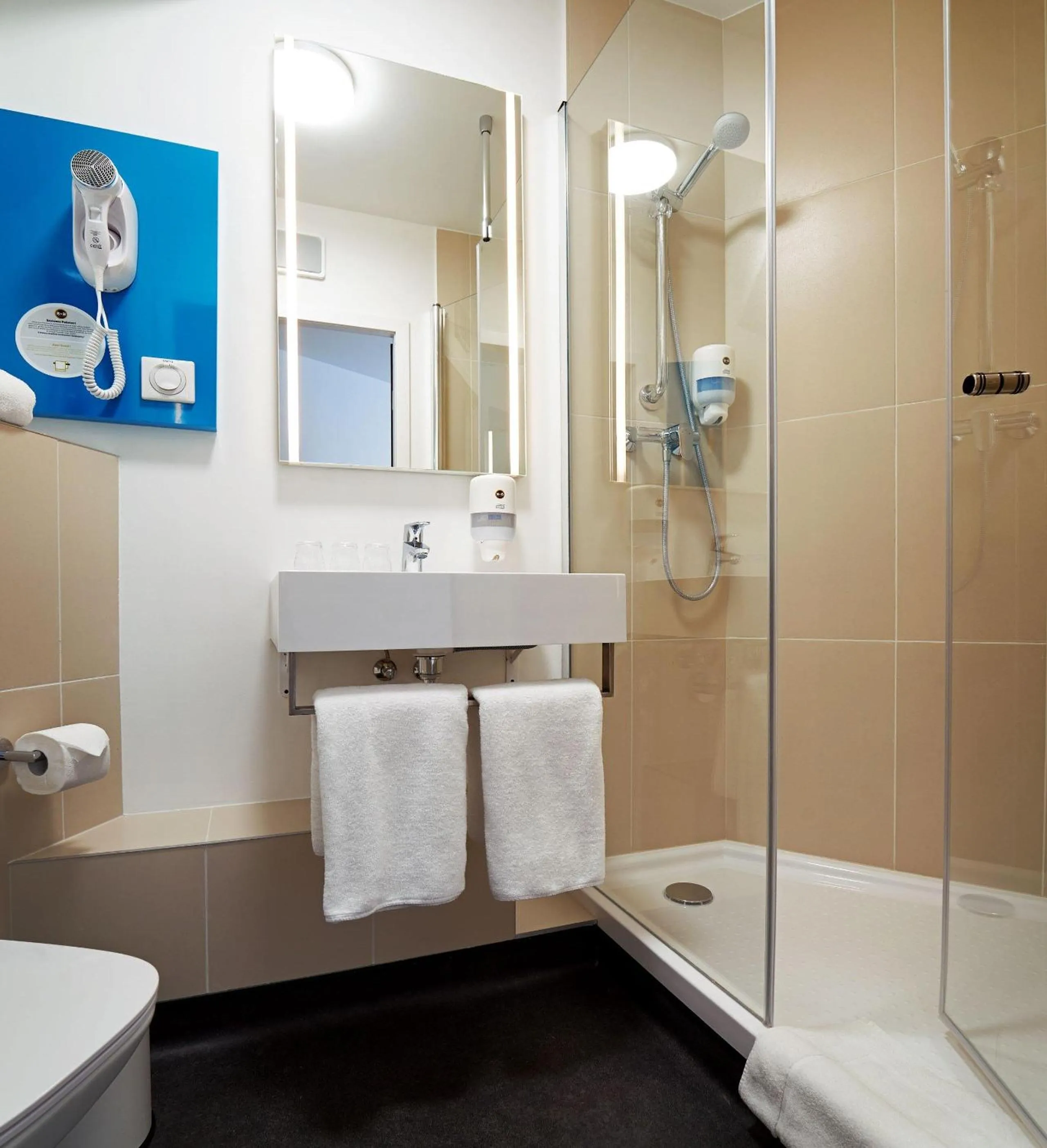 Bathroom in B&B Hotel Lublin Centrum