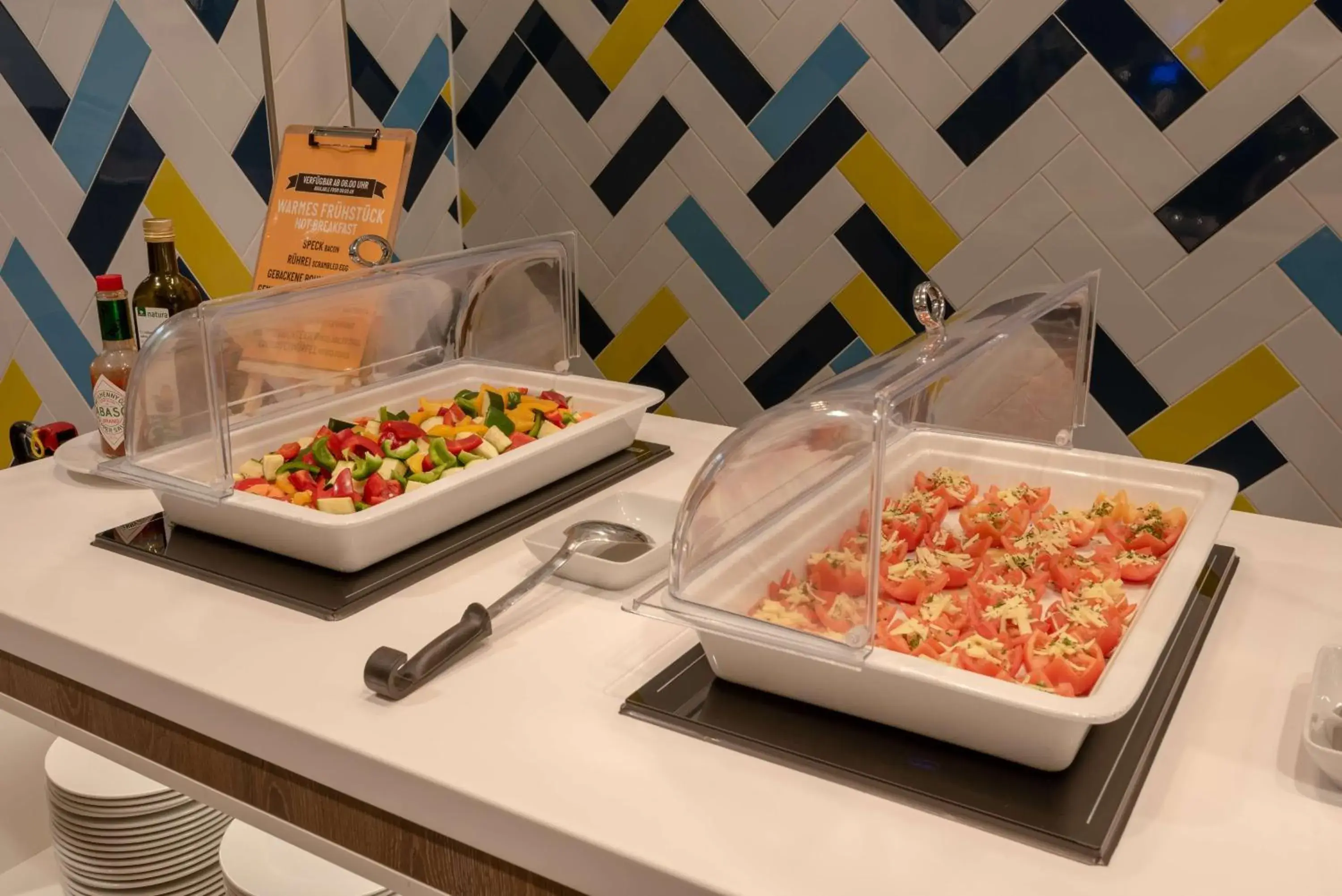 Restaurant/places to eat in Hampton by Hilton Düsseldorf City Centre Restaurant/places to eat in Hampton by Hilton Düsseldorf City Centre