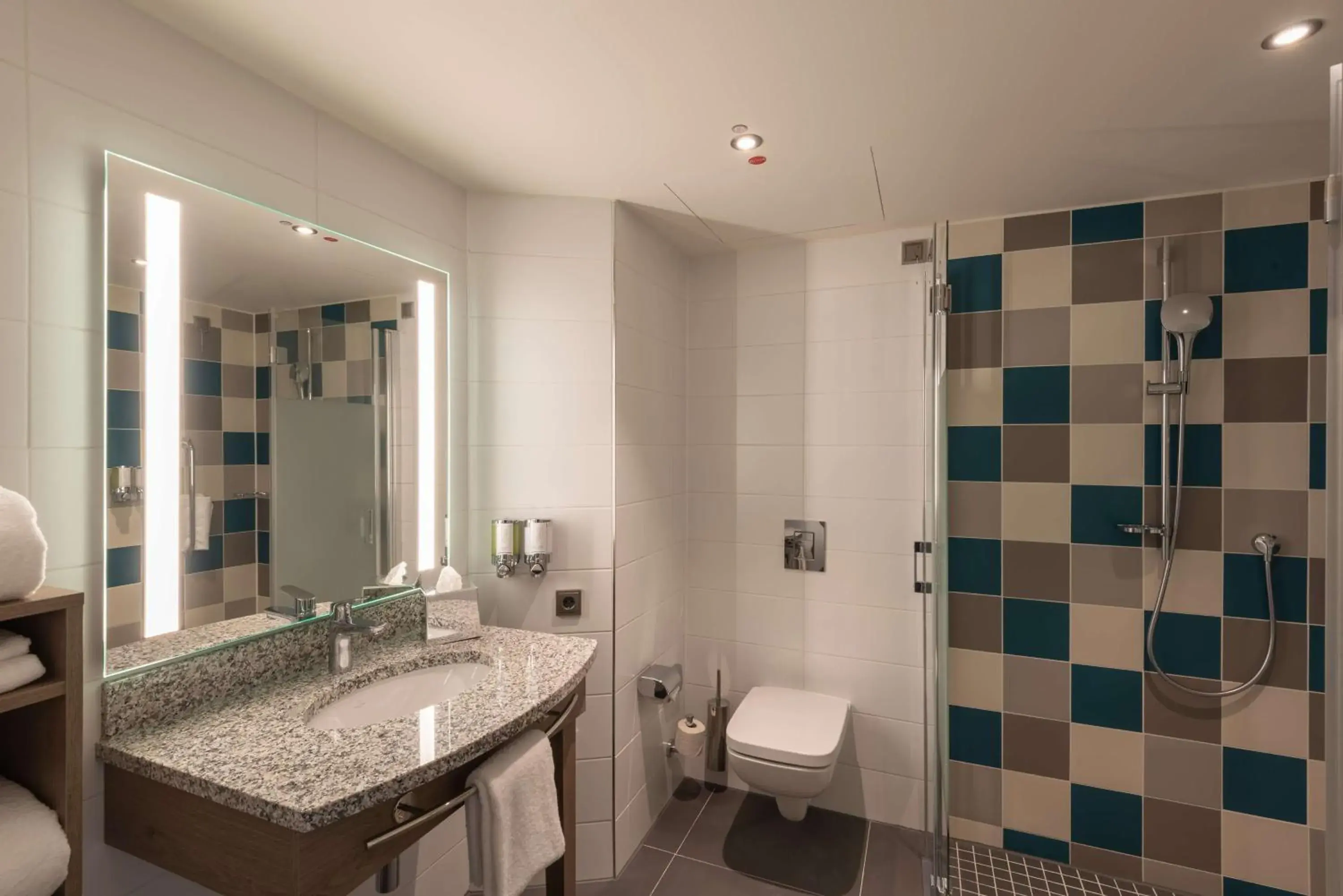 Hampton by Hilton Düsseldorf City Centre Hampton by Hilton Düsseldorf City Centre