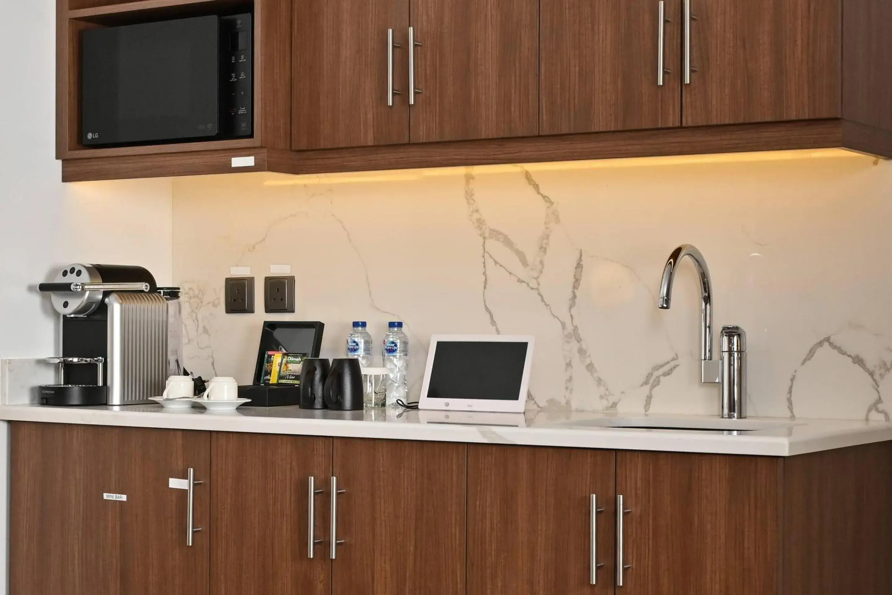 Bedroom in Comfort Hotel Jeddah King Road Bedroom in Comfort Hotel Jeddah King Road