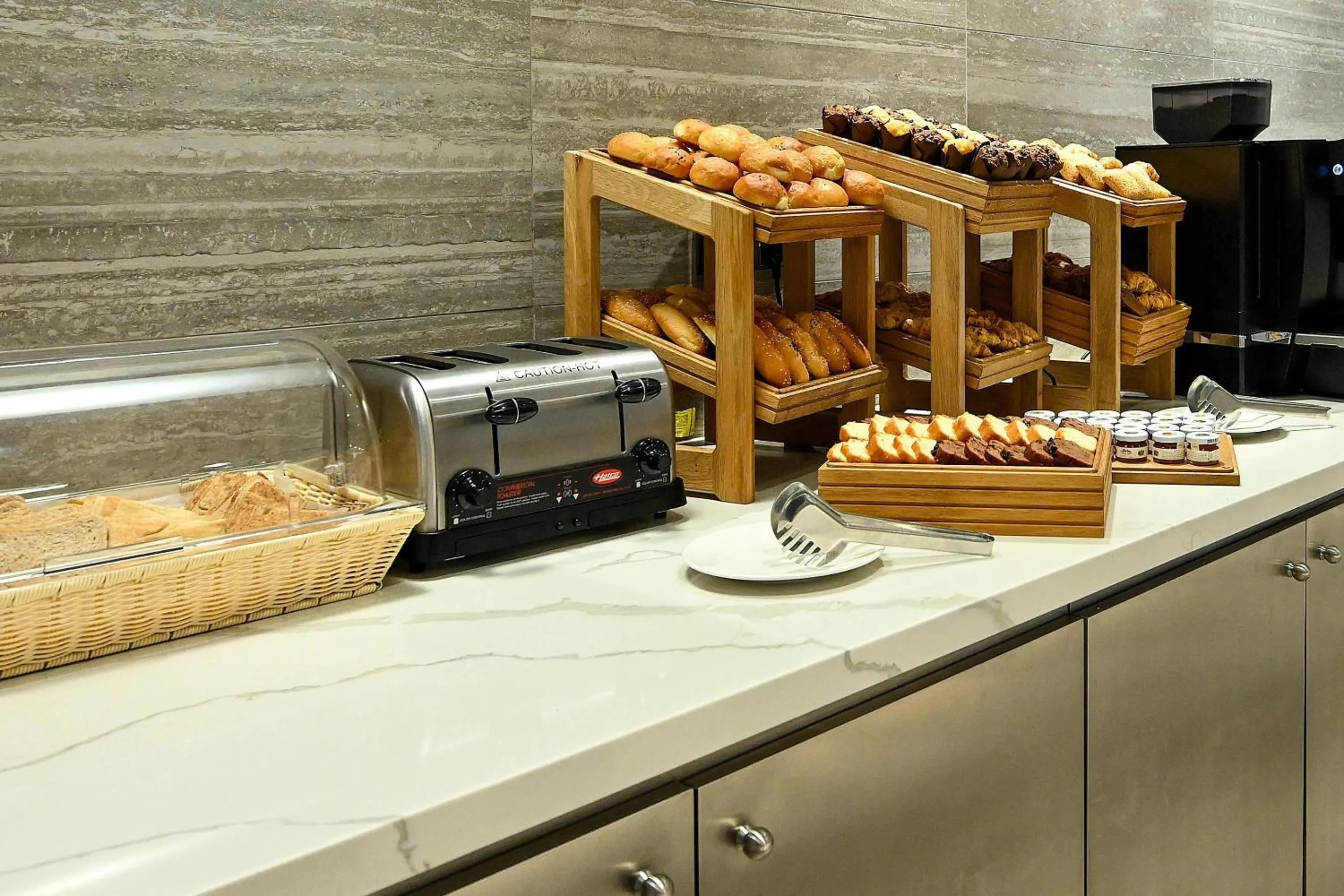 Breakfast in Comfort Hotel Jeddah King Road