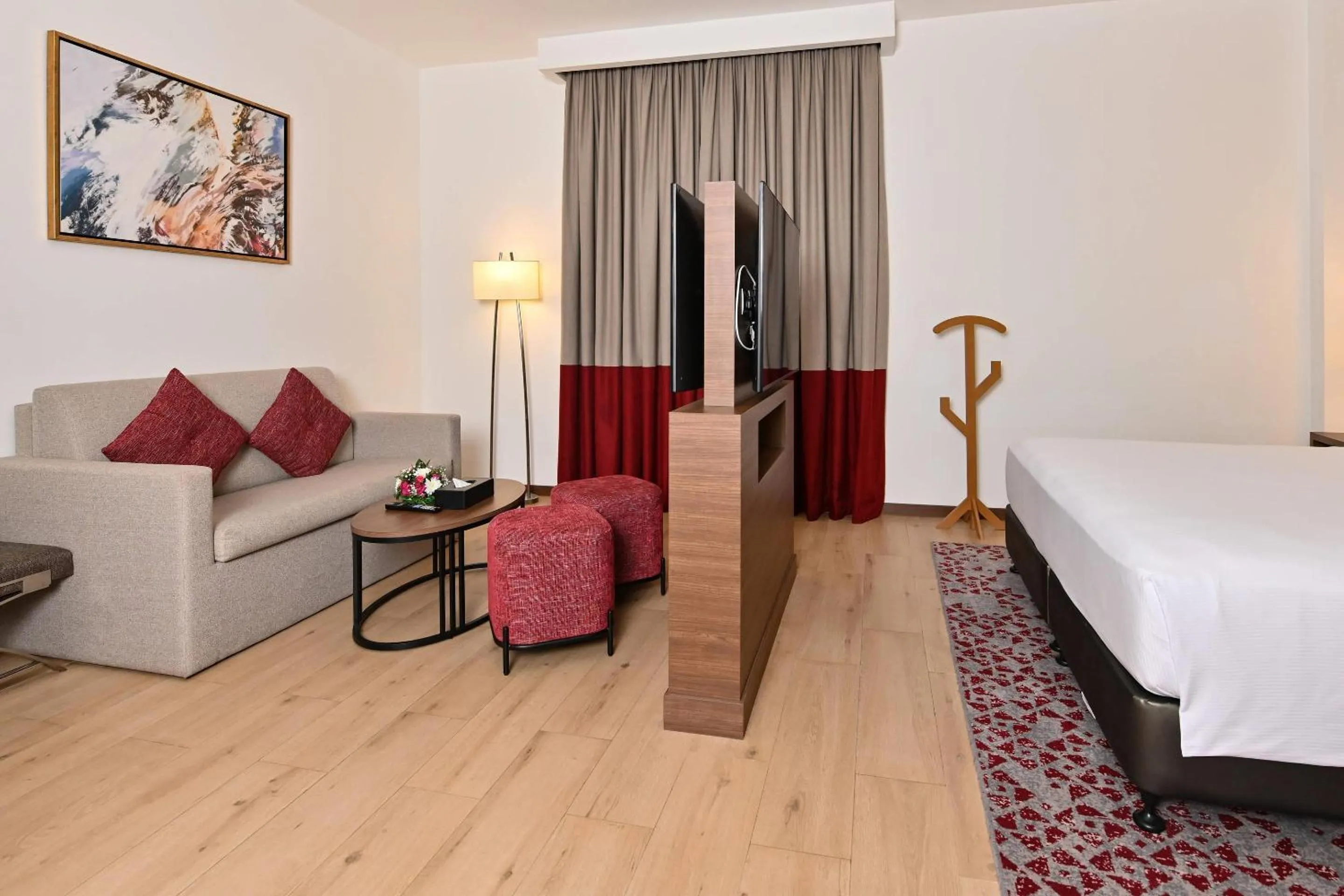 Bedroom, Bed in Comfort Hotel Jeddah King Road