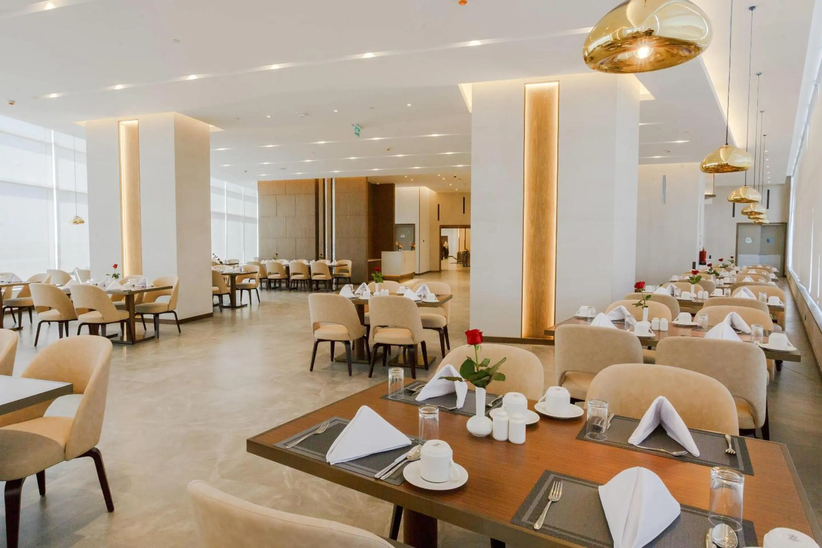 Restaurant/places to eat in Clarion Hotel Jeddah Airport