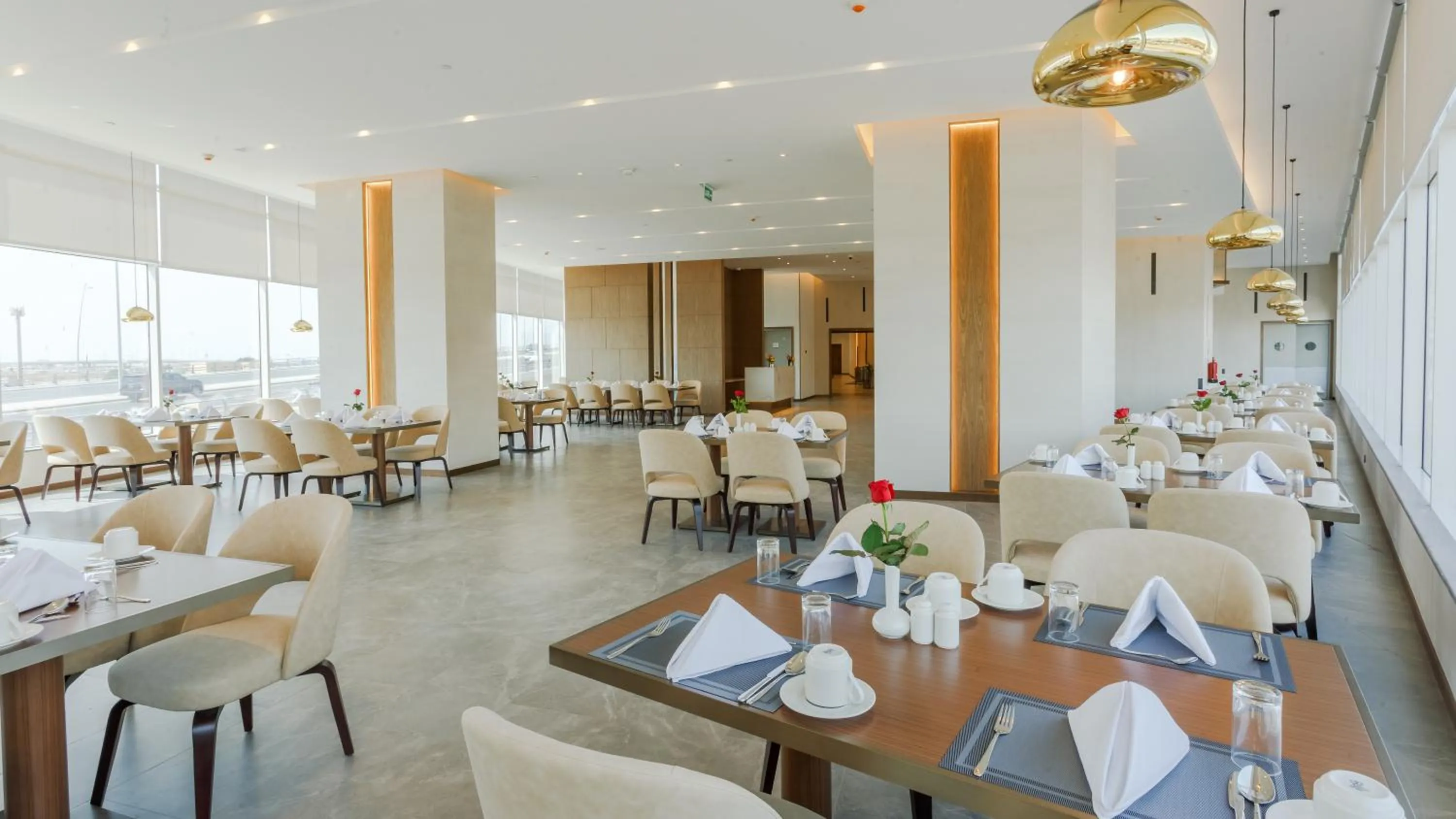 Restaurant/places to eat in Clarion Hotel Jeddah Airport