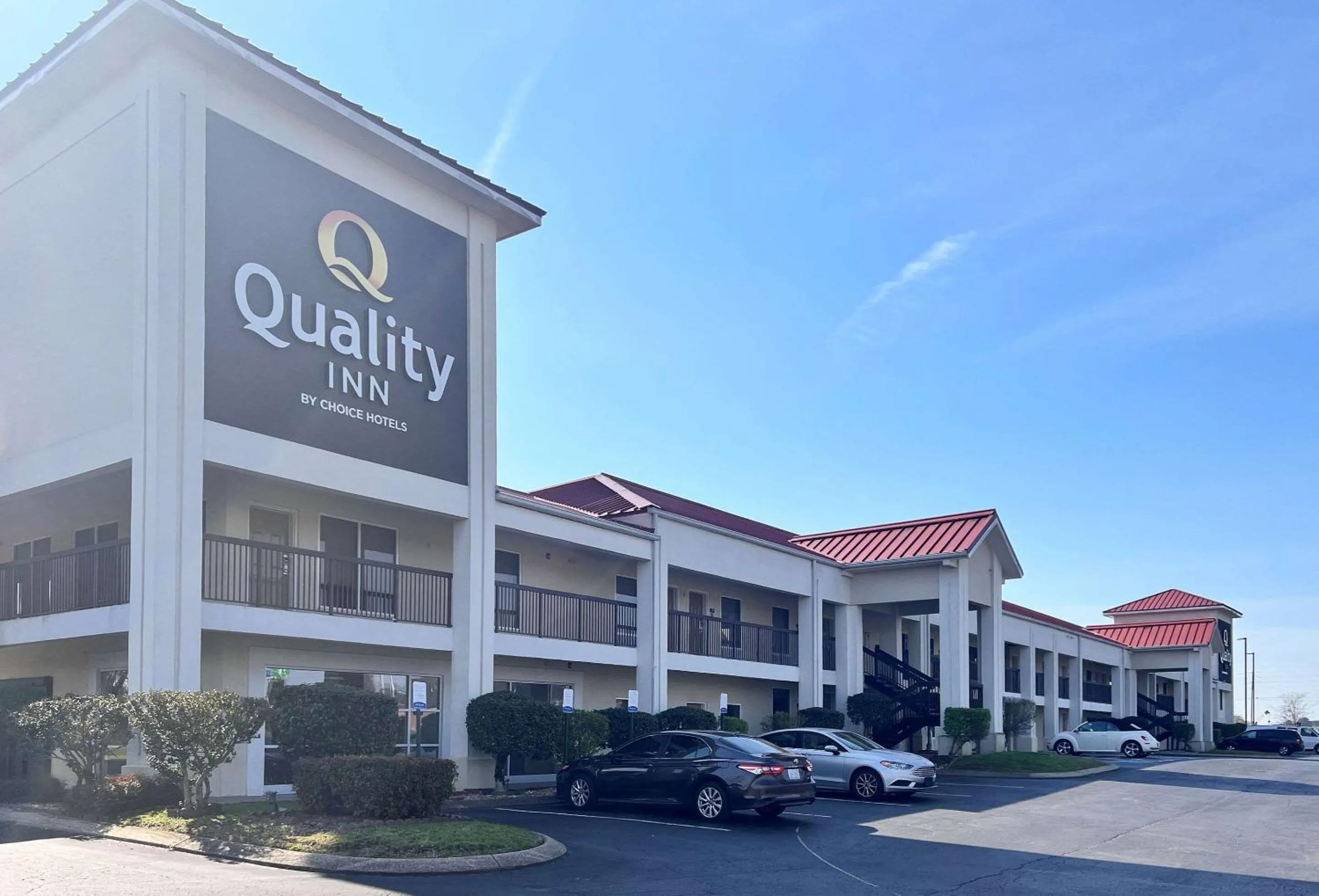 Property building in Quality Inn near Chattanooga South
