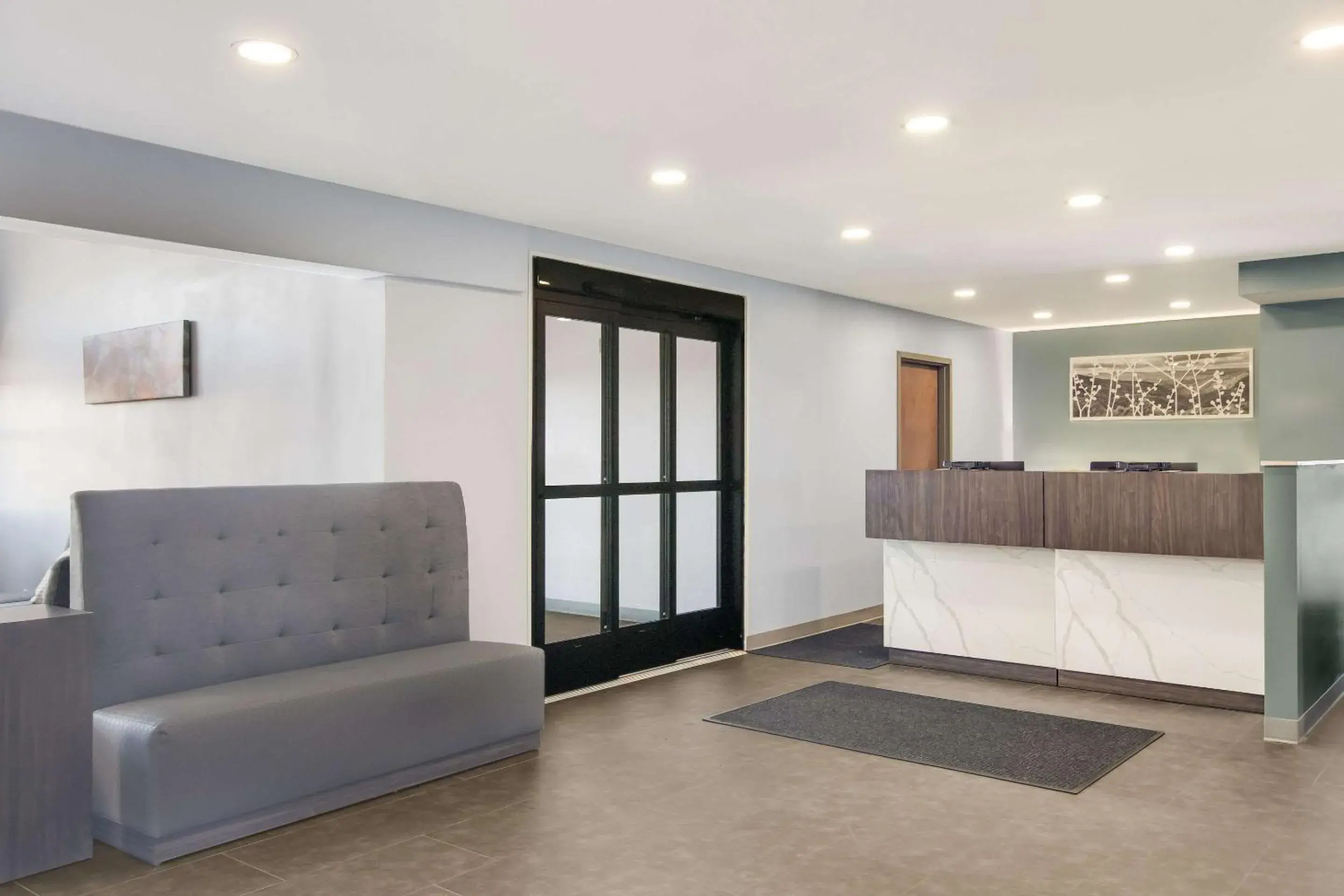 Lobby or reception in MainStay Suites Clarion, PA near I-80 Lobby or reception in MainStay Suites Clarion, PA near I-80