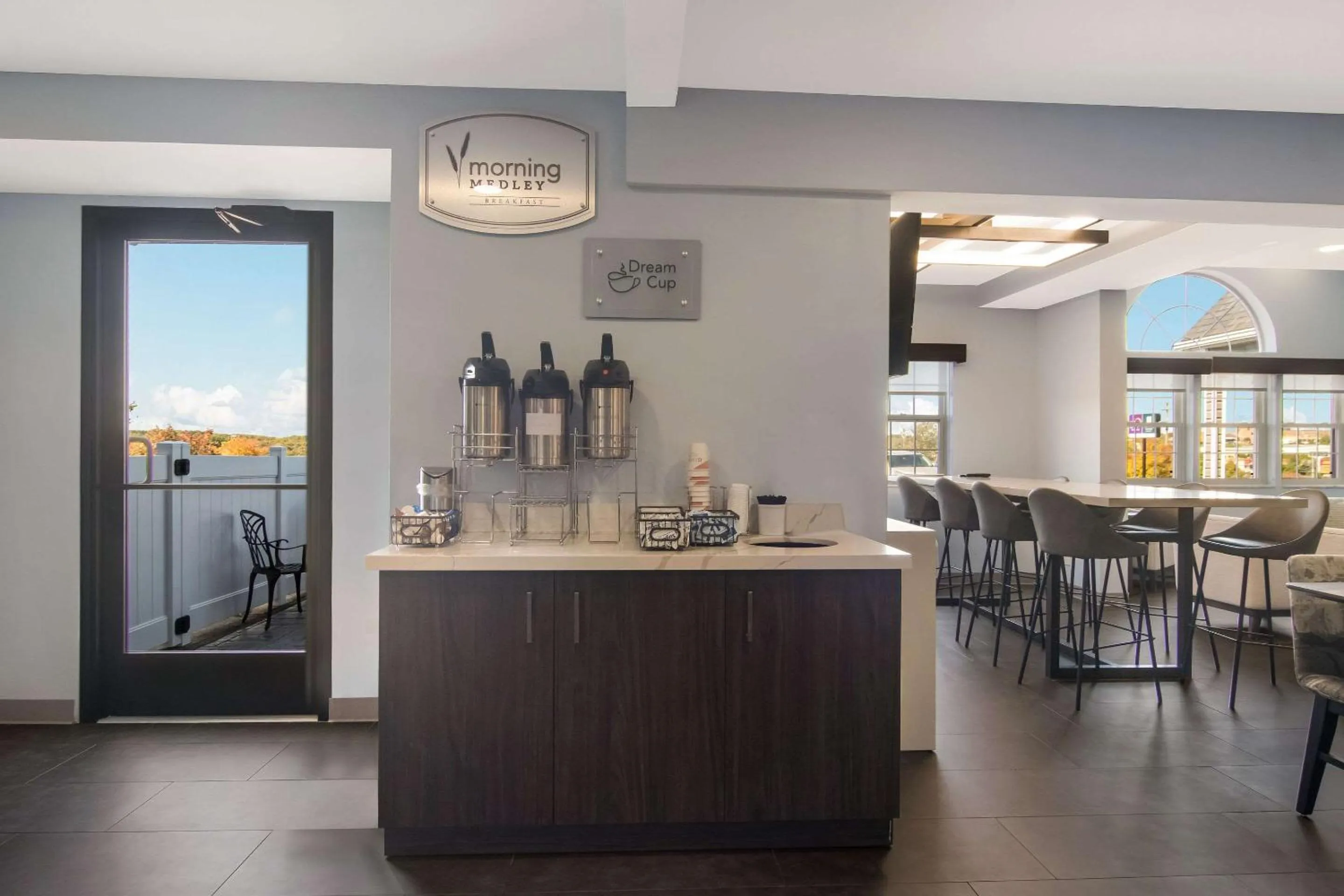 Coffee/tea facilities in MainStay Suites Clarion, PA near I-80