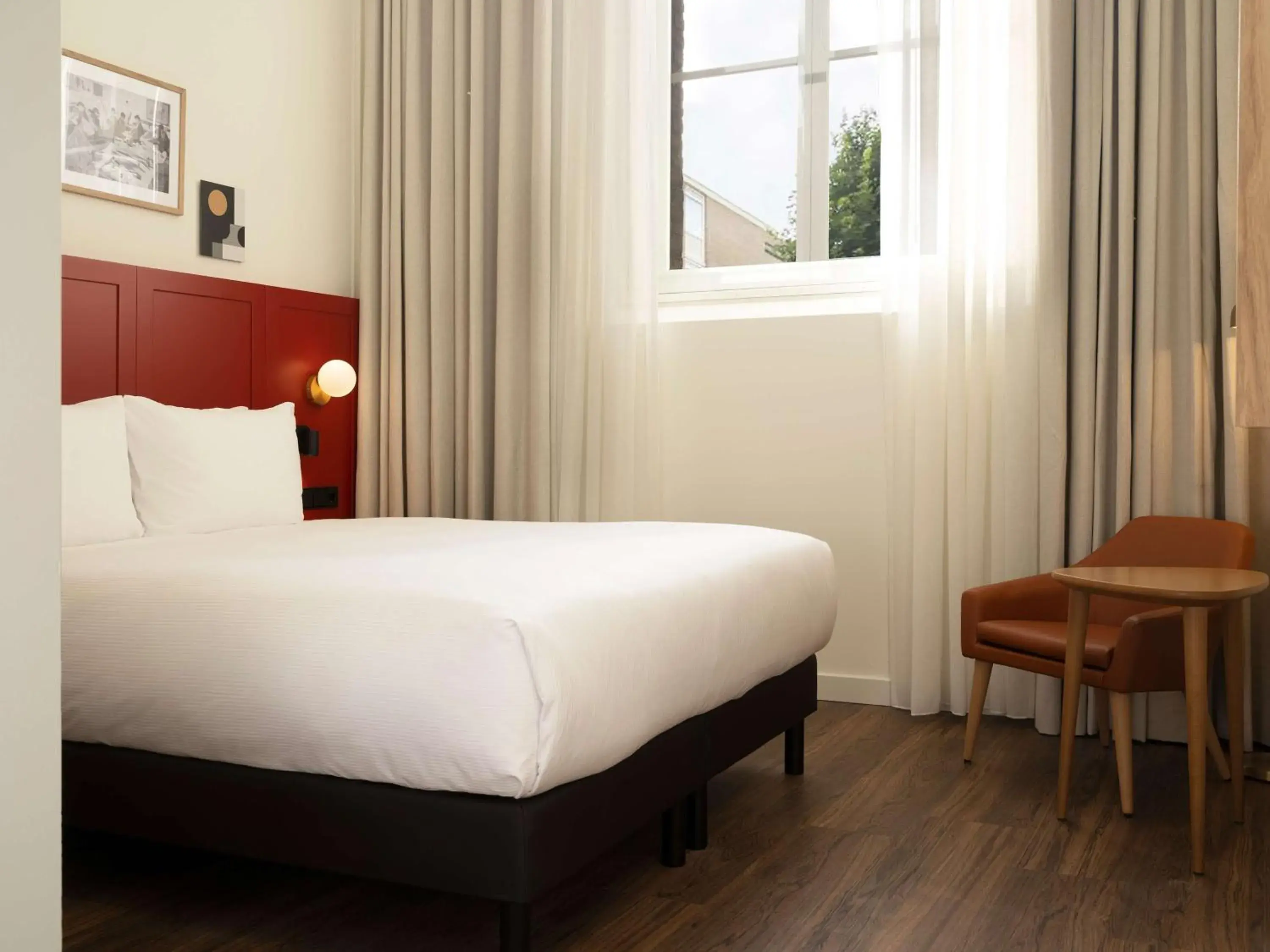 Queen Room in DoubleTree by Hilton Sittard Queen Room in DoubleTree by Hilton Sittard