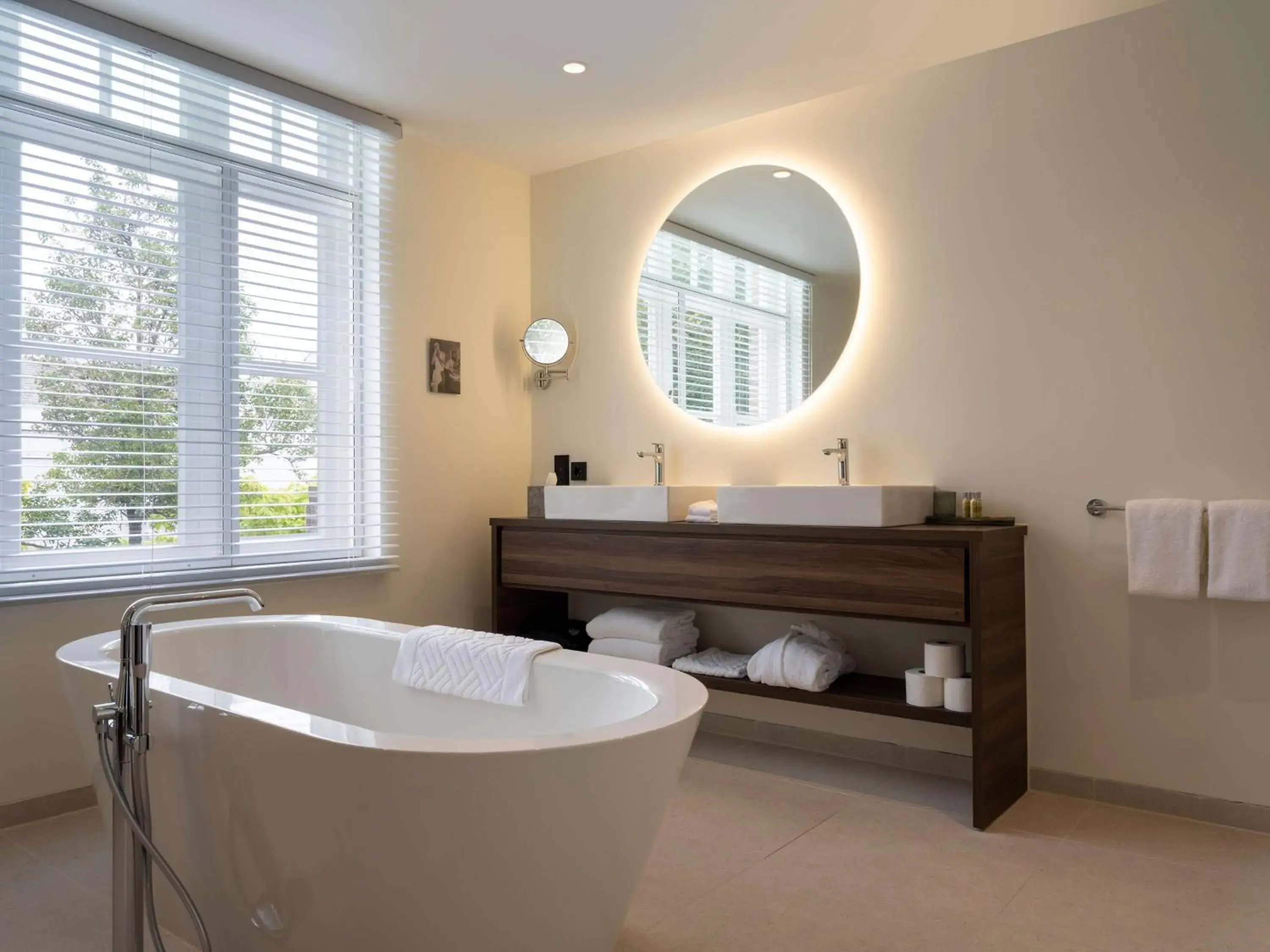 Bathroom in DoubleTree by Hilton Sittard Bathroom in DoubleTree by Hilton Sittard