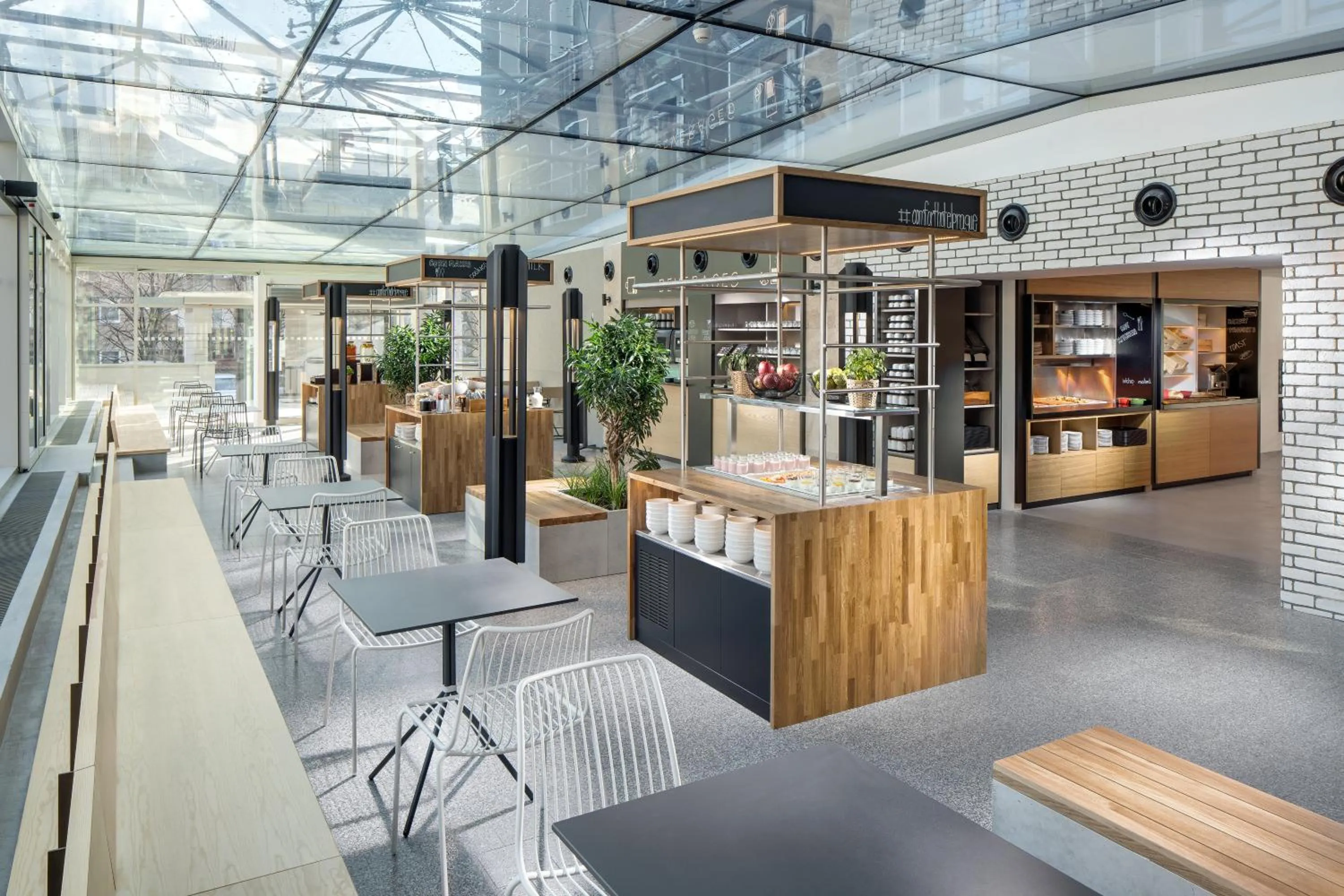 Lobby or reception in Comfort Hotel Prague City