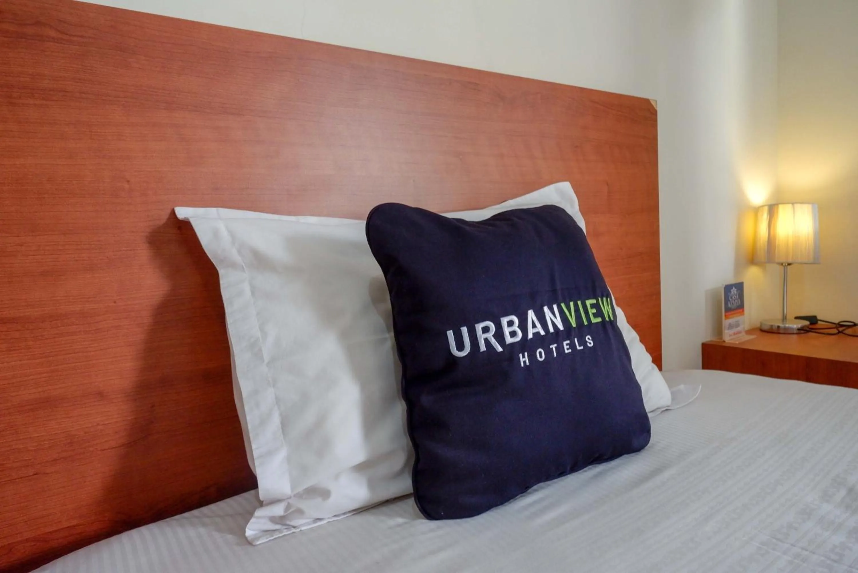 Bedroom, Bed in Urbanview Hotel Syariah Casa Azmya Yogyakarta by RedDoorz