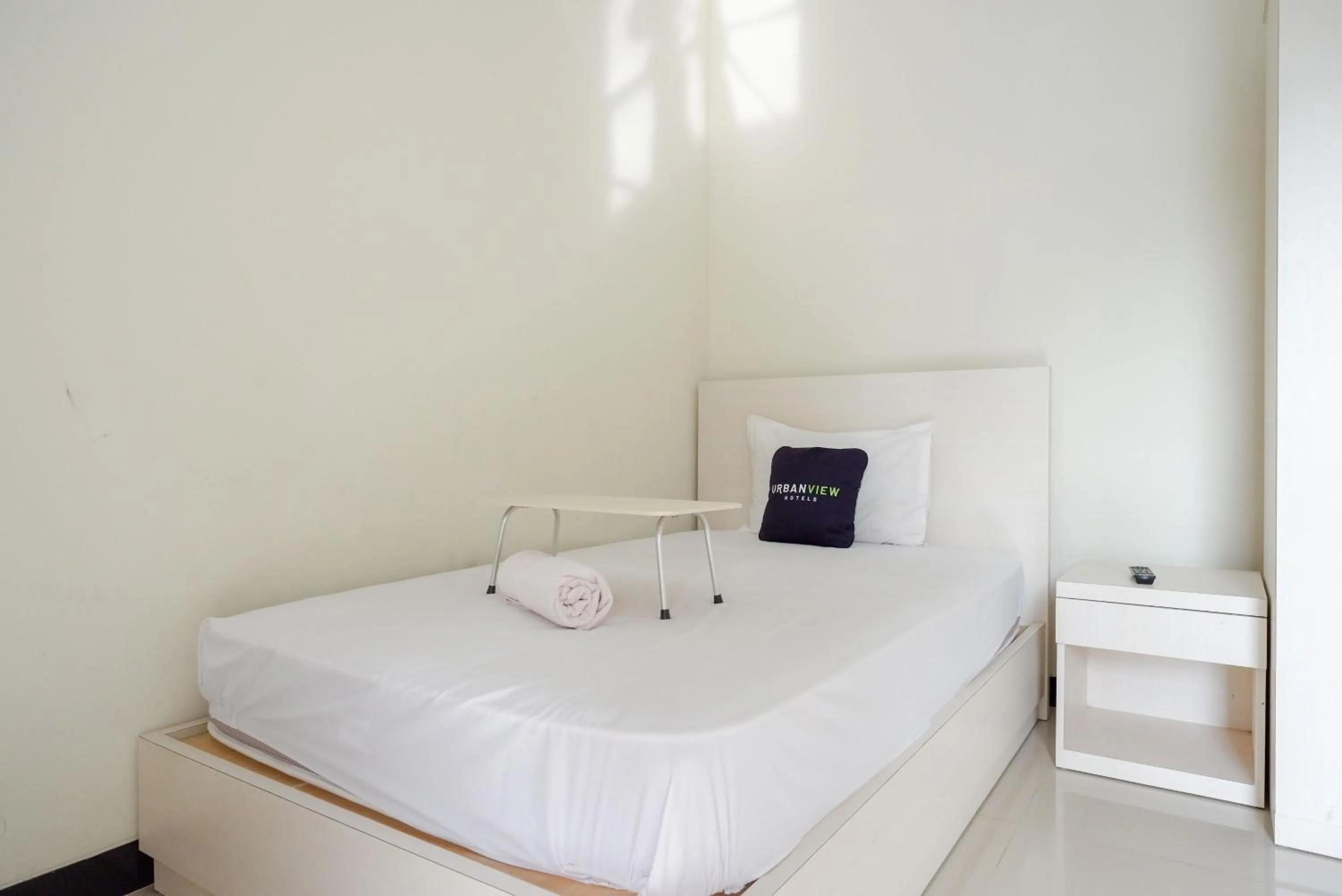 Bedroom, Bed in Urbanview Hotel Syariah Casa Azmya Yogyakarta by RedDoorz