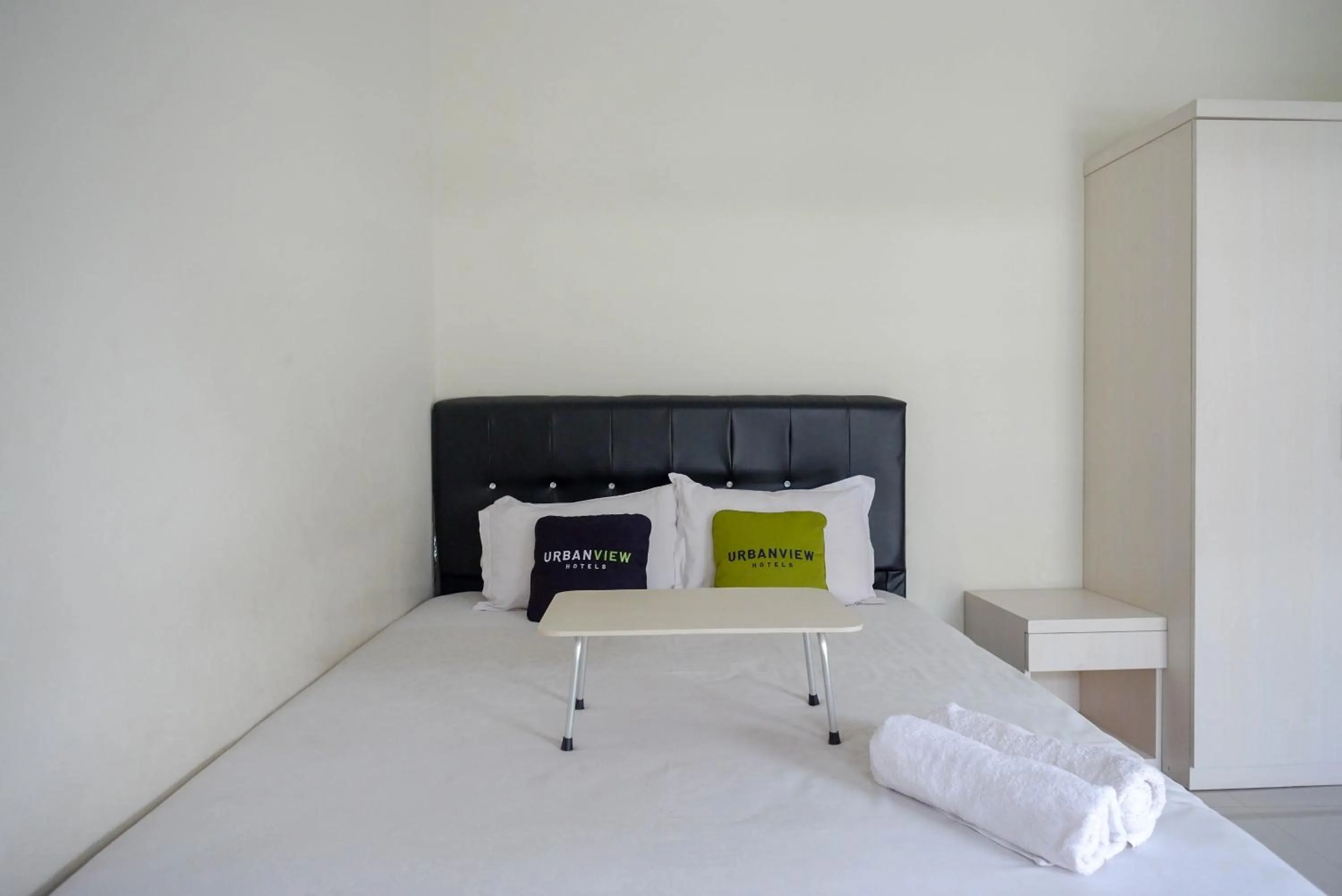 Bedroom, Bed in Urbanview Hotel Syariah Casa Azmya Yogyakarta by RedDoorz