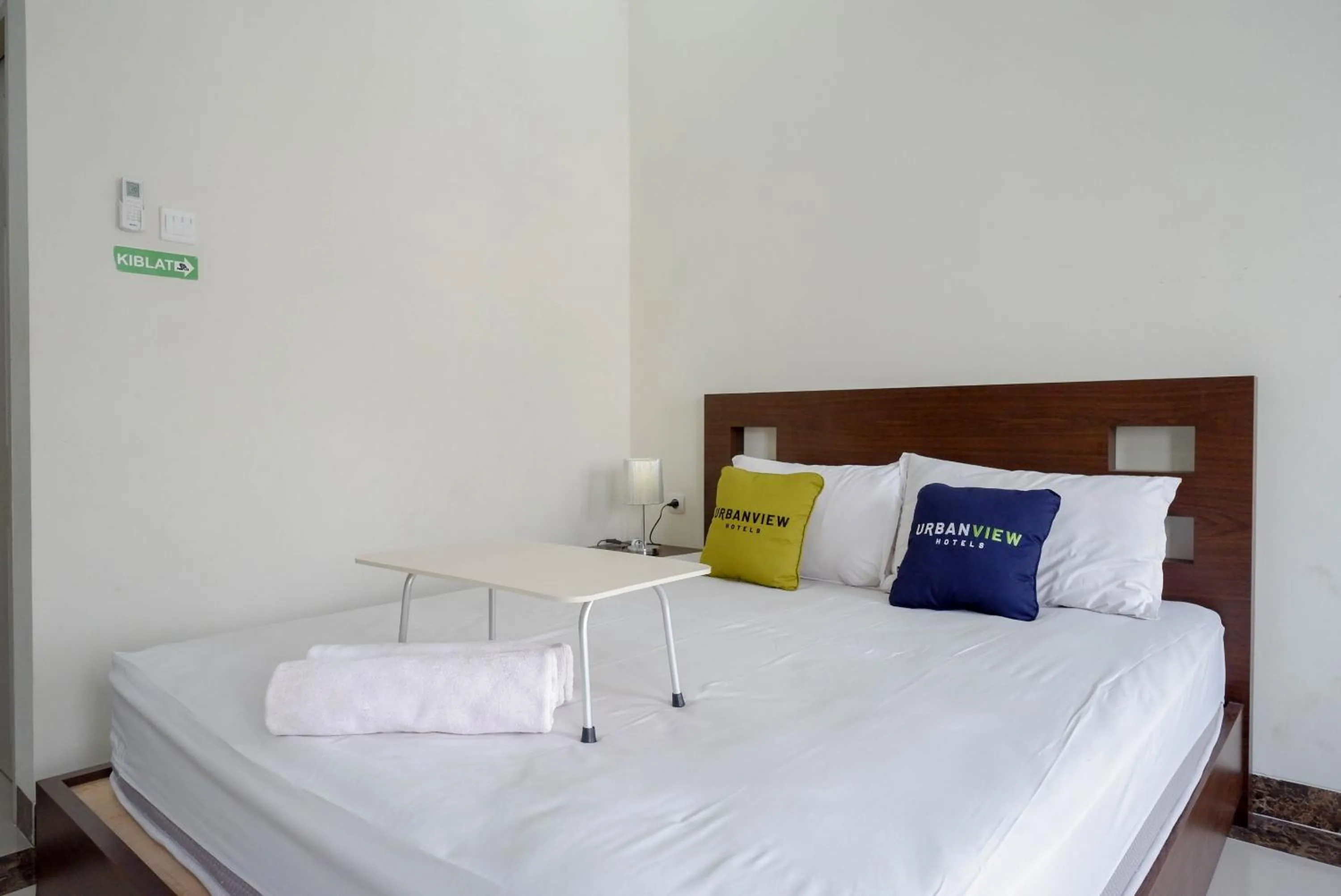 Bedroom, Bed in Urbanview Hotel Syariah Casa Azmya Yogyakarta by RedDoorz