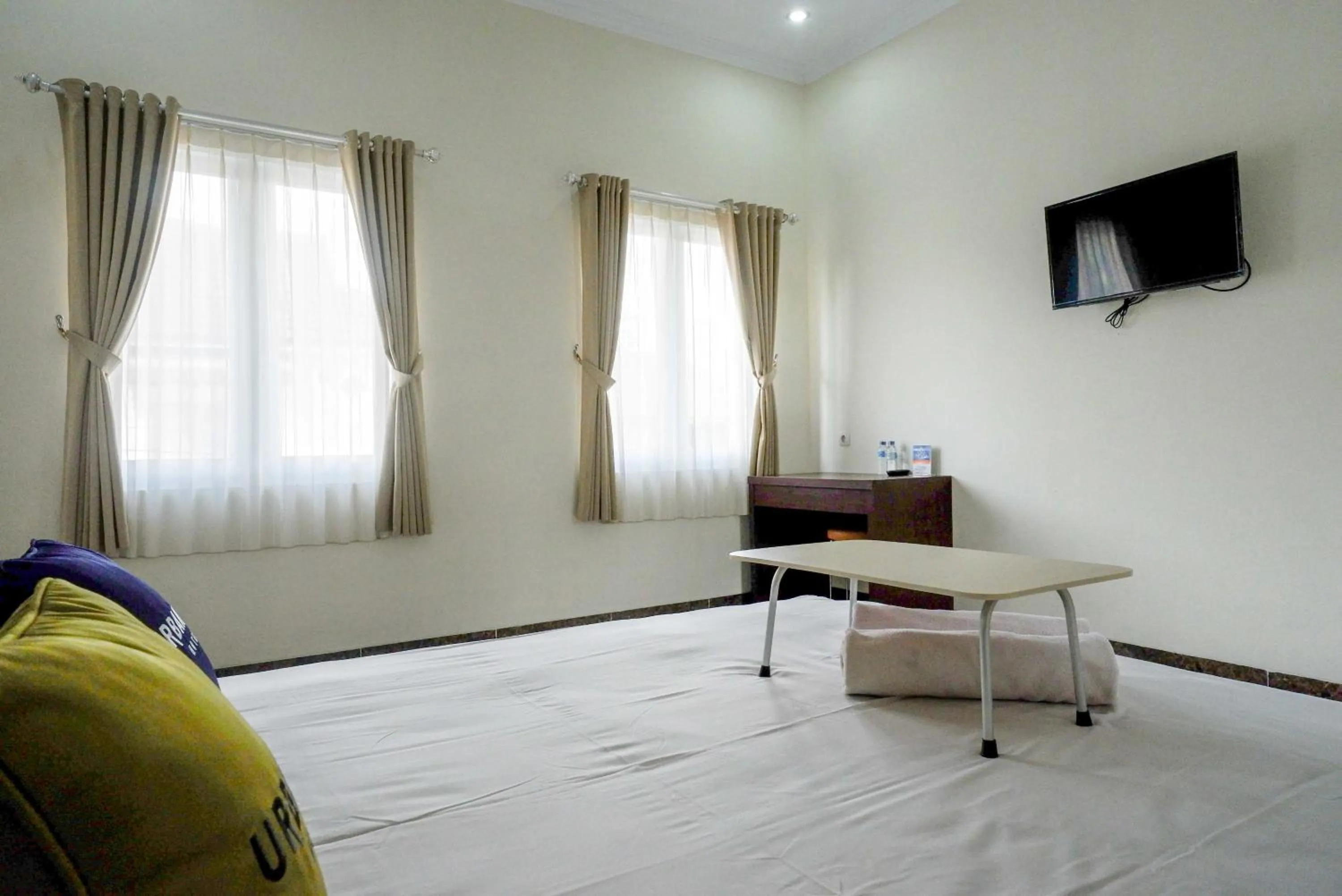 Bedroom, Bed in Urbanview Hotel Syariah Casa Azmya Yogyakarta by RedDoorz