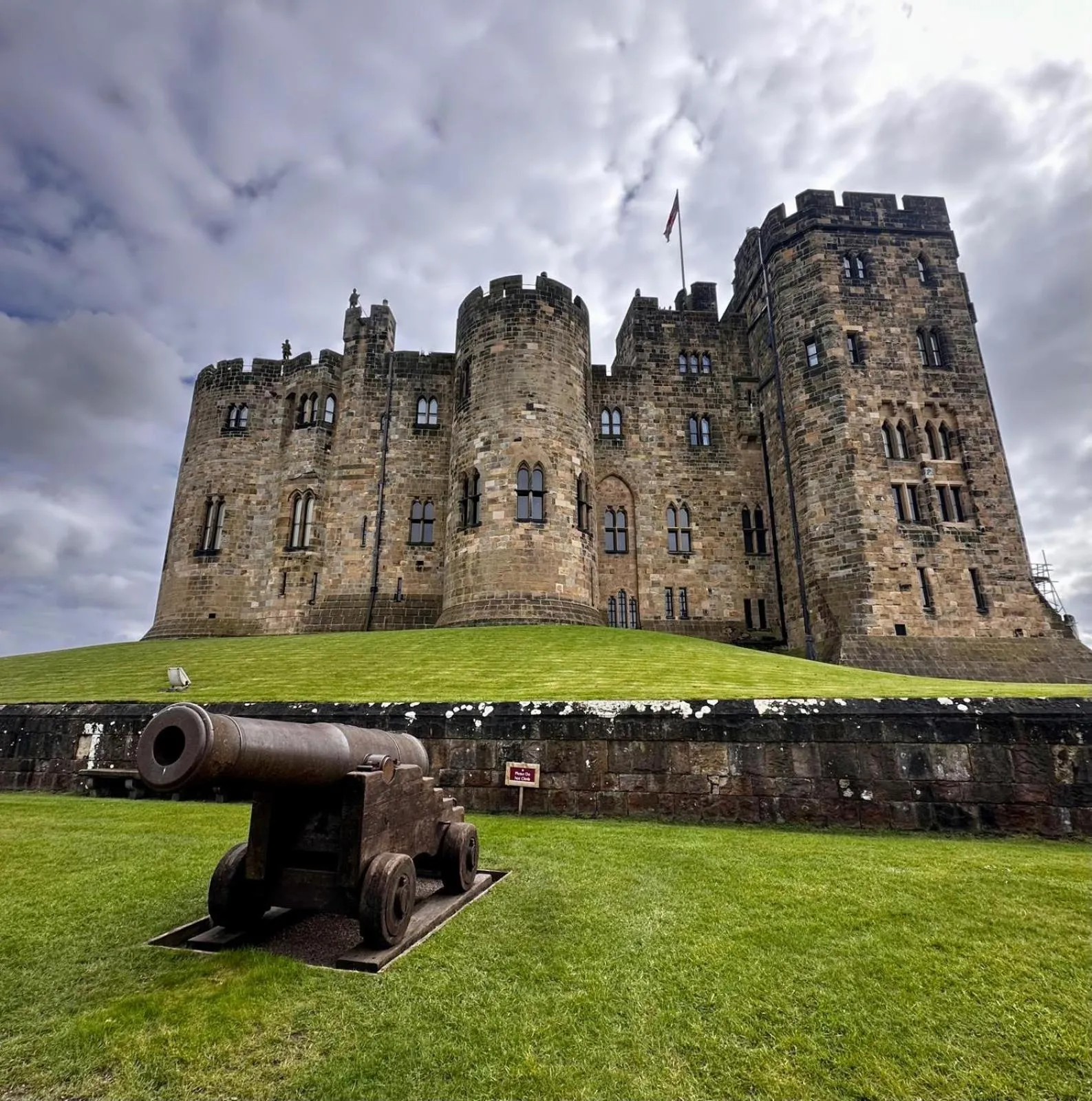 Nearby landmark in Bow Alley Lodge