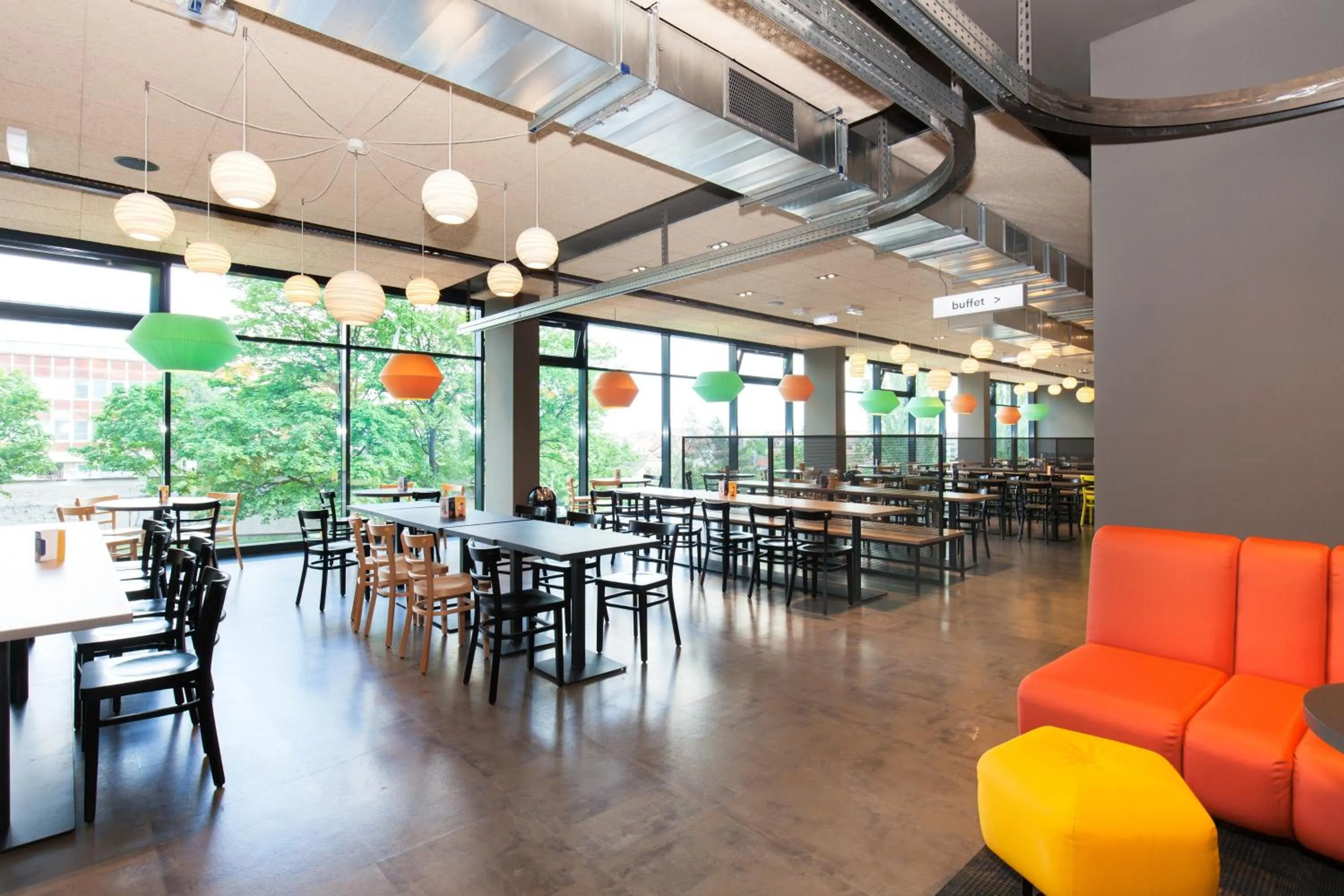 Breakfast in a&o Prague Rhea