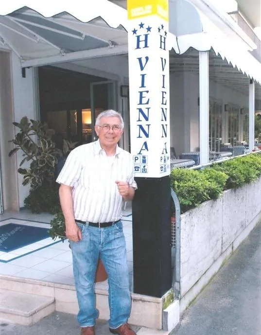 Guests in Hotel Vienna