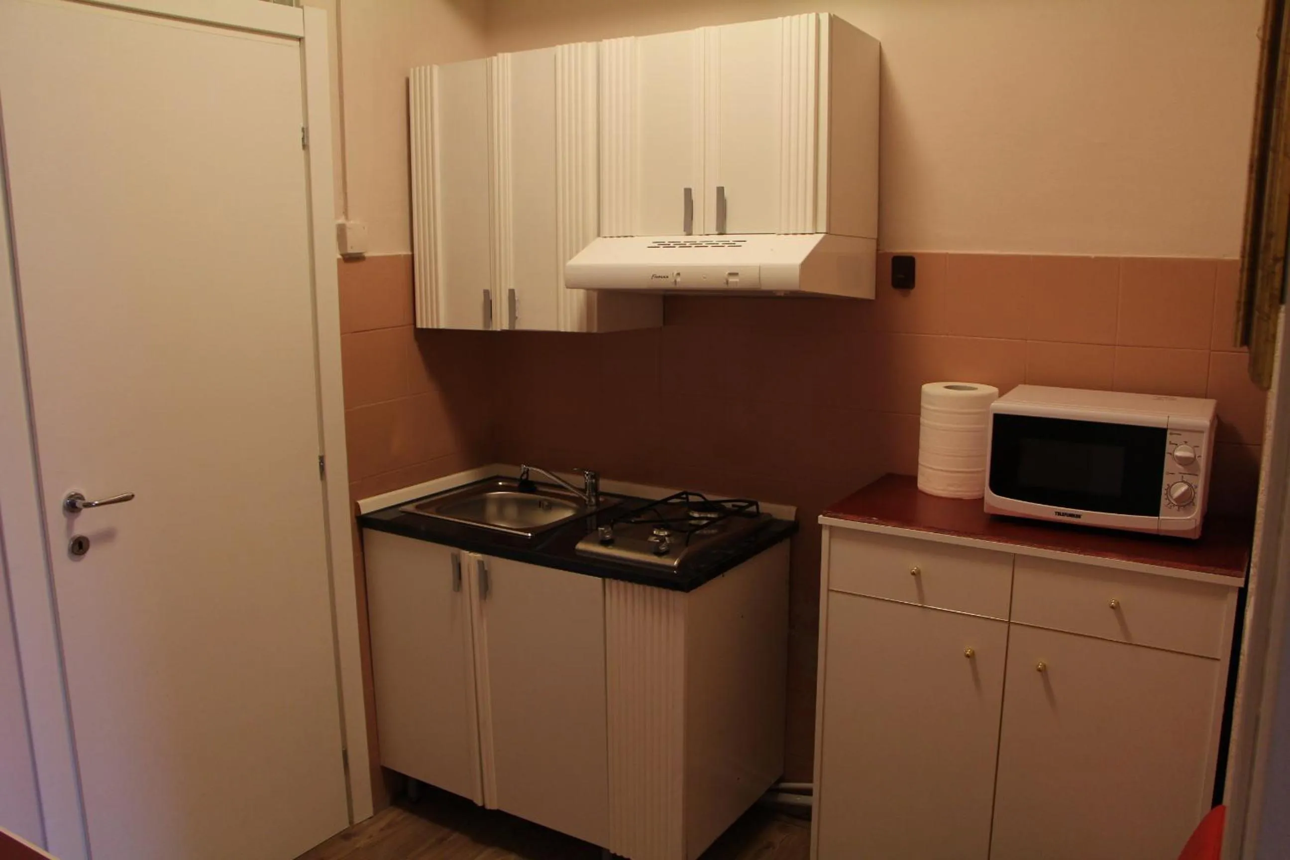 Kitchen or kitchenette in B&B Giorno e Notte