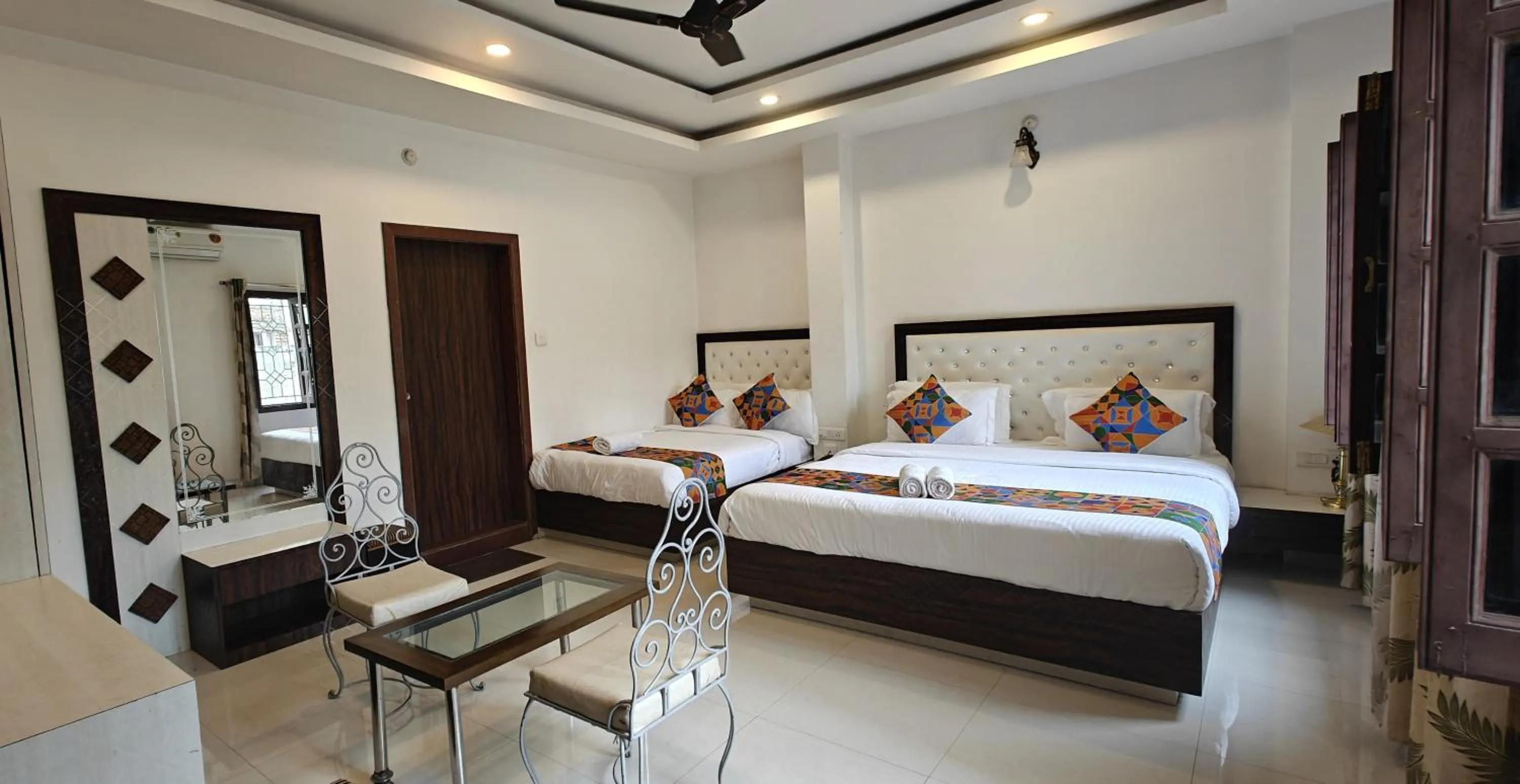 Bed in Baba Palace - A Heritage Hotel, Udaipur