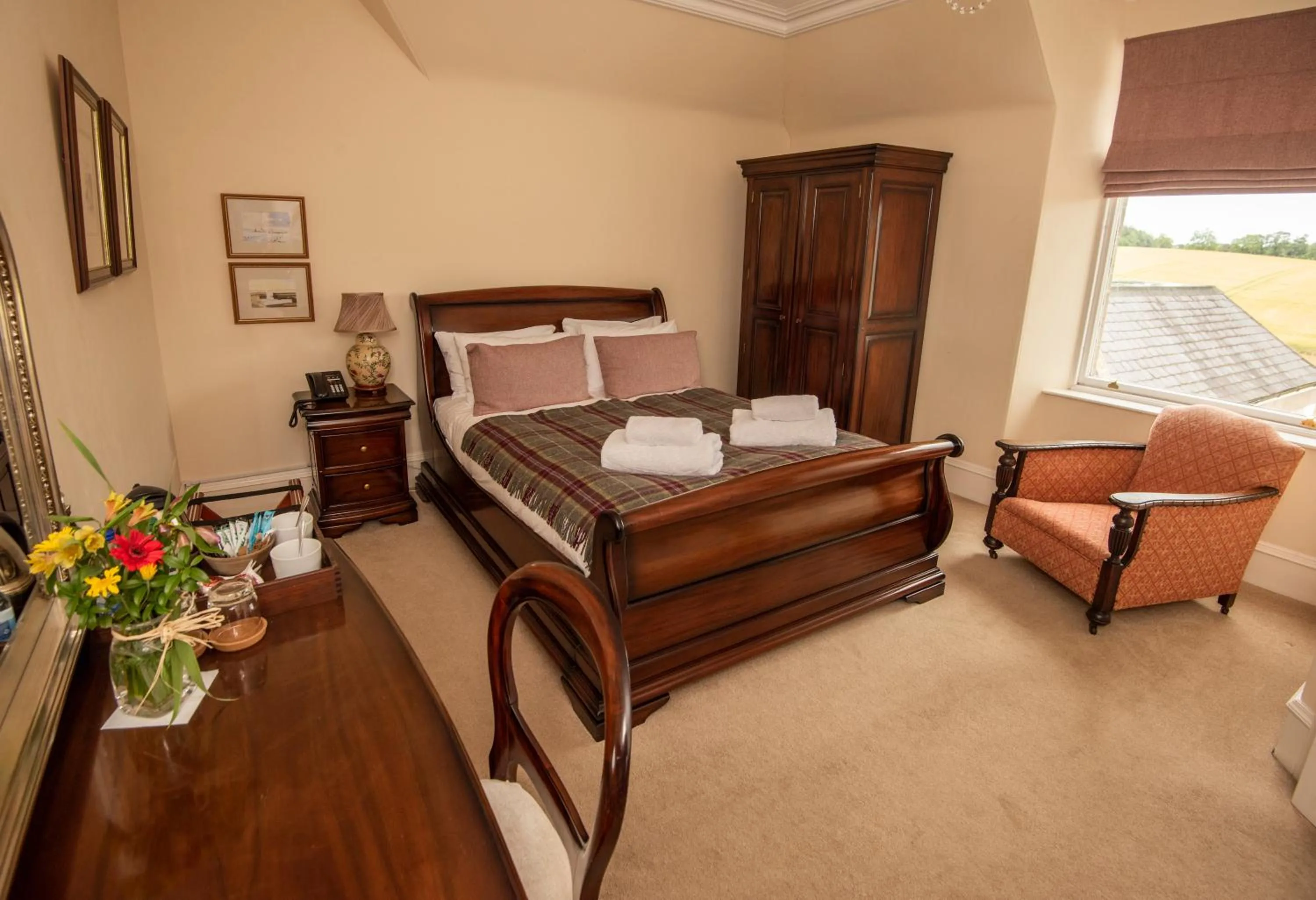 Bed in Saplinbrae Hotel and Lodges