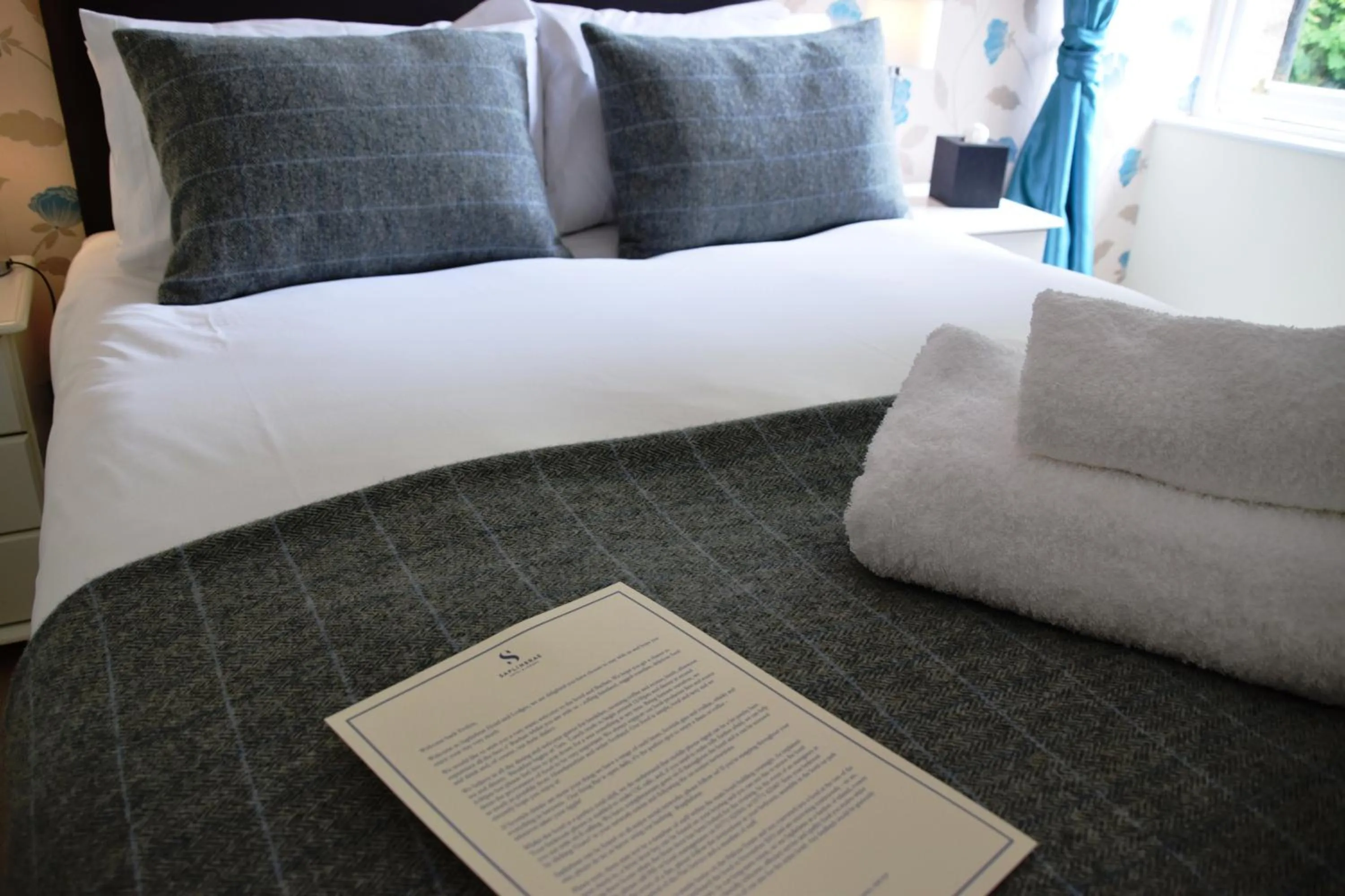 Bed in Saplinbrae Hotel and Lodges