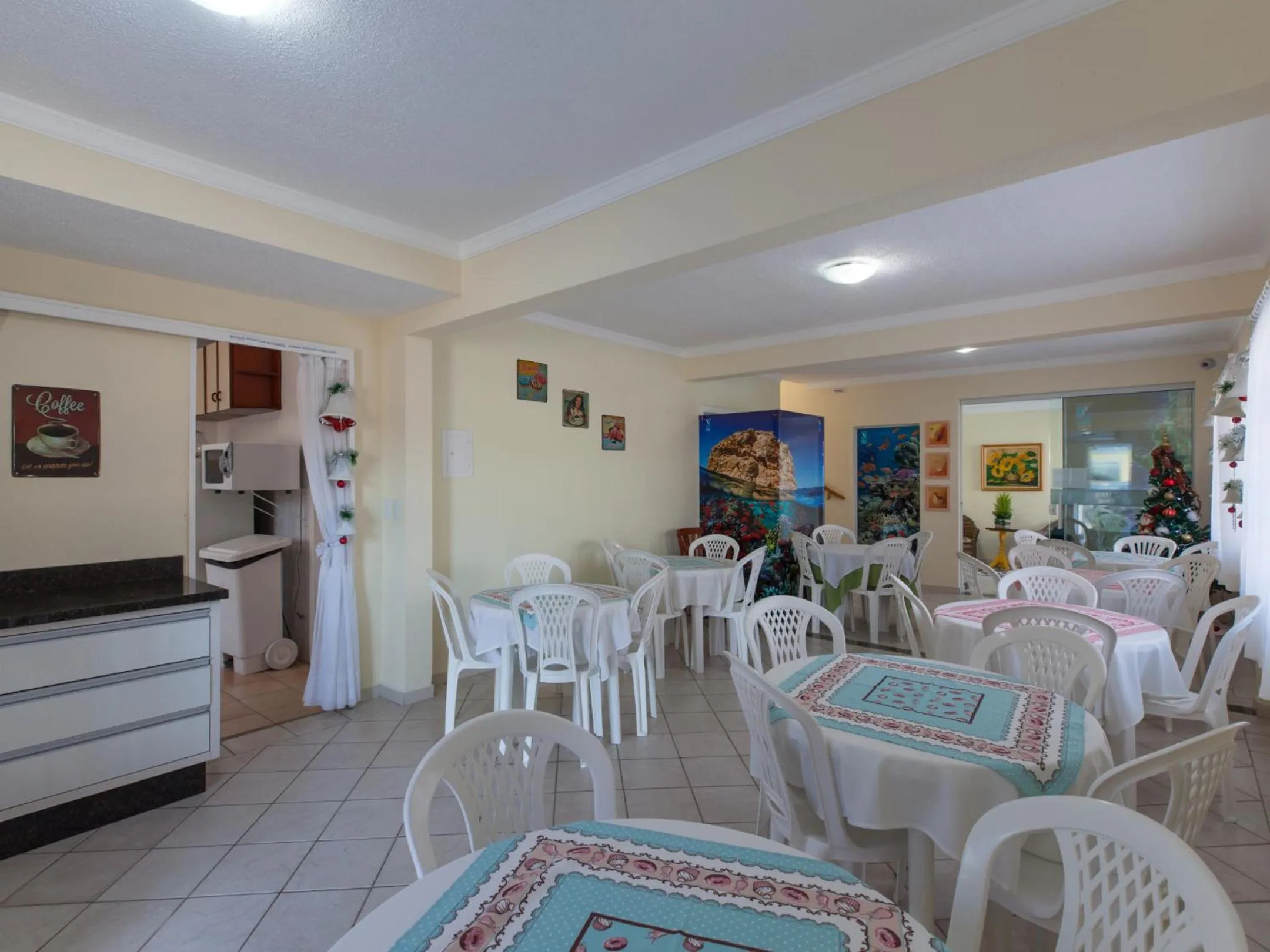 Communal lounge/ TV room in Bombinhas Praia Apart Hotel - Unidade rua Corrupião