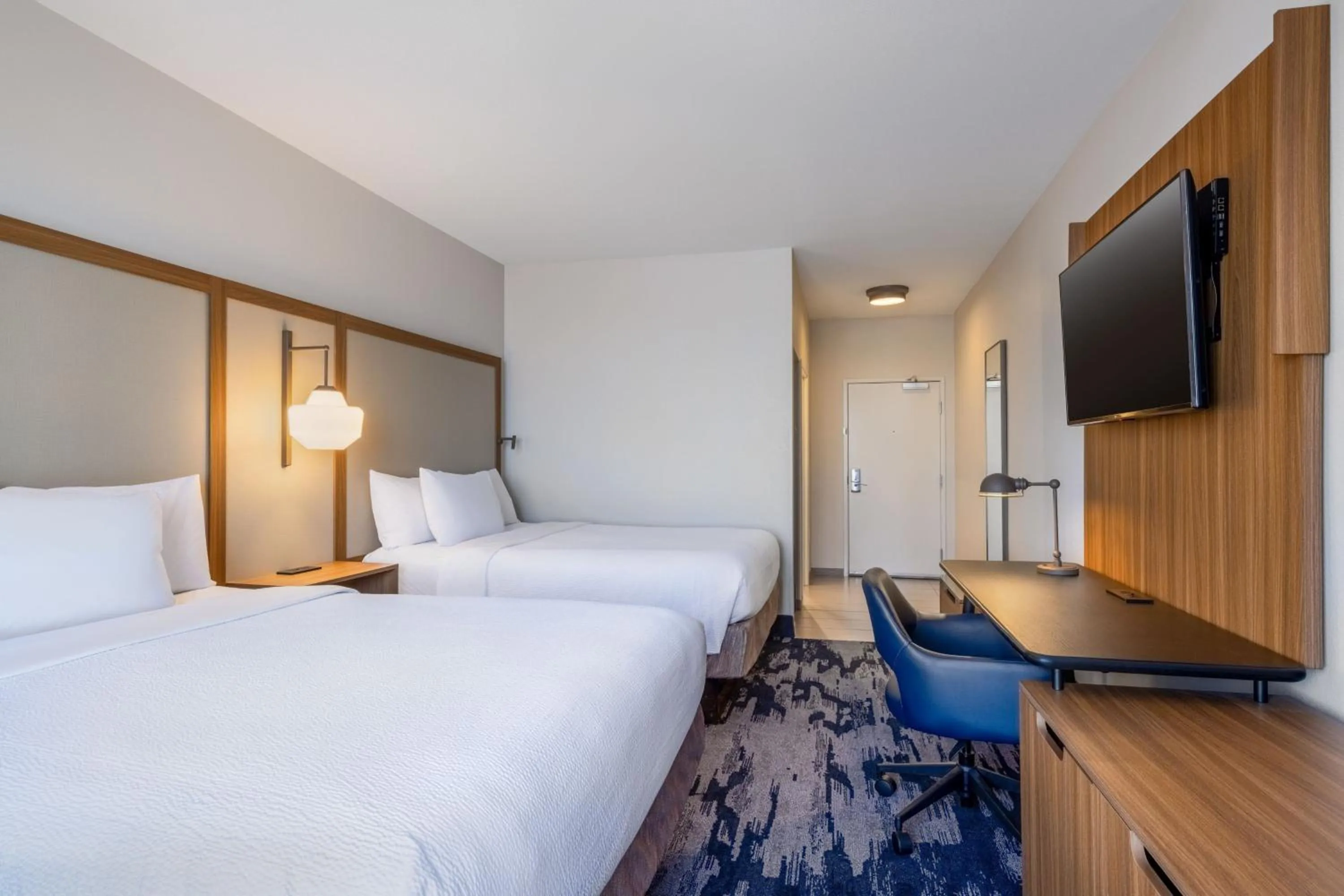 Photo of the whole room, Bed in Holiday Inn Express Hotel & Suites Fort Walton Beach Hurlburt Area, an IHG Hotel