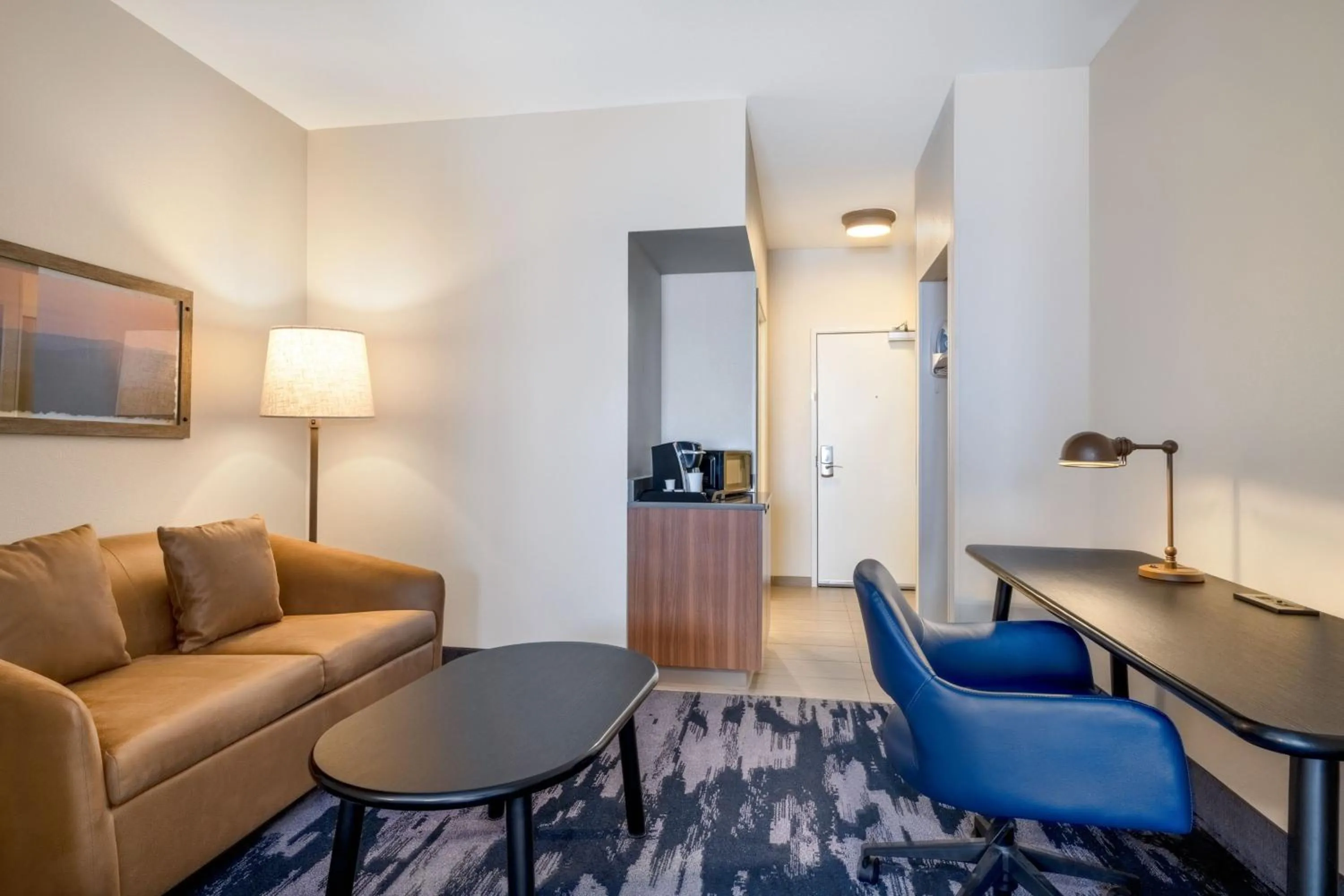 Photo of the whole room in Holiday Inn Express Hotel & Suites Fort Walton Beach Hurlburt Area, an IHG Hotel