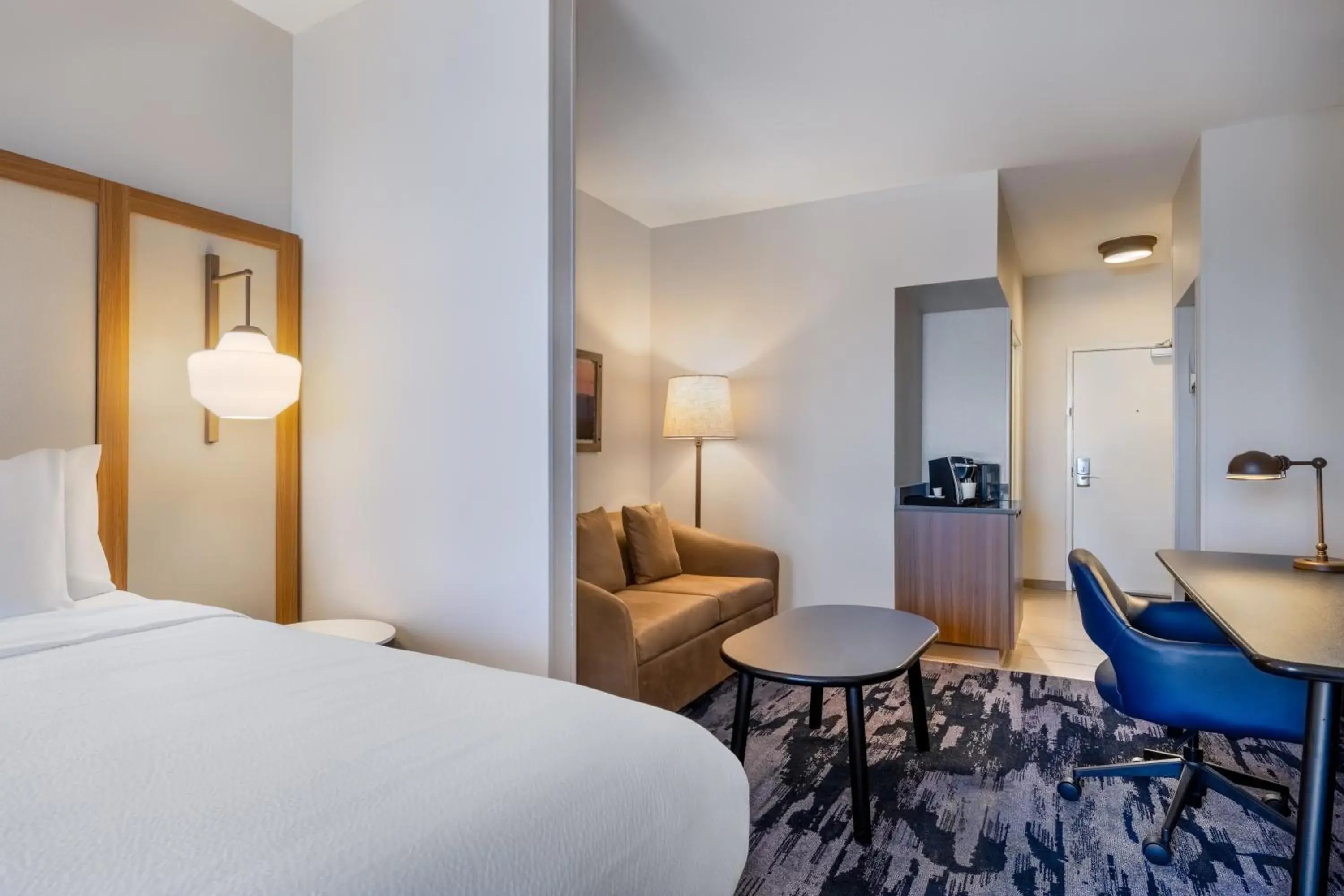 Bed in Holiday Inn Express Hotel & Suites Fort Walton Beach Hurlburt Area, an IHG Hotel Bed in Holiday Inn Express Hotel & Suites Fort Walton Beach Hurlburt Area, an IHG Hotel