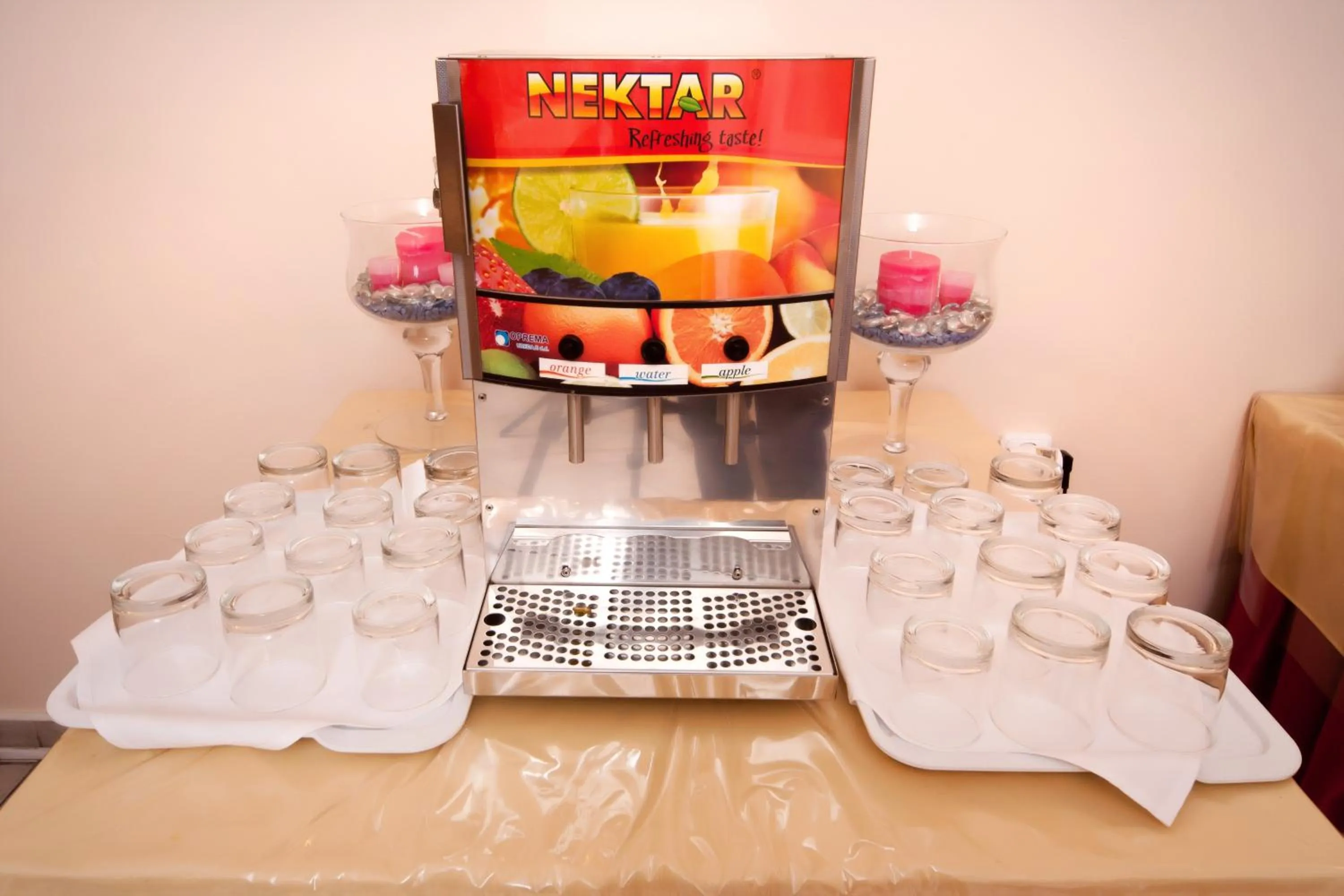 Food and drinks in Hotel Residence Select