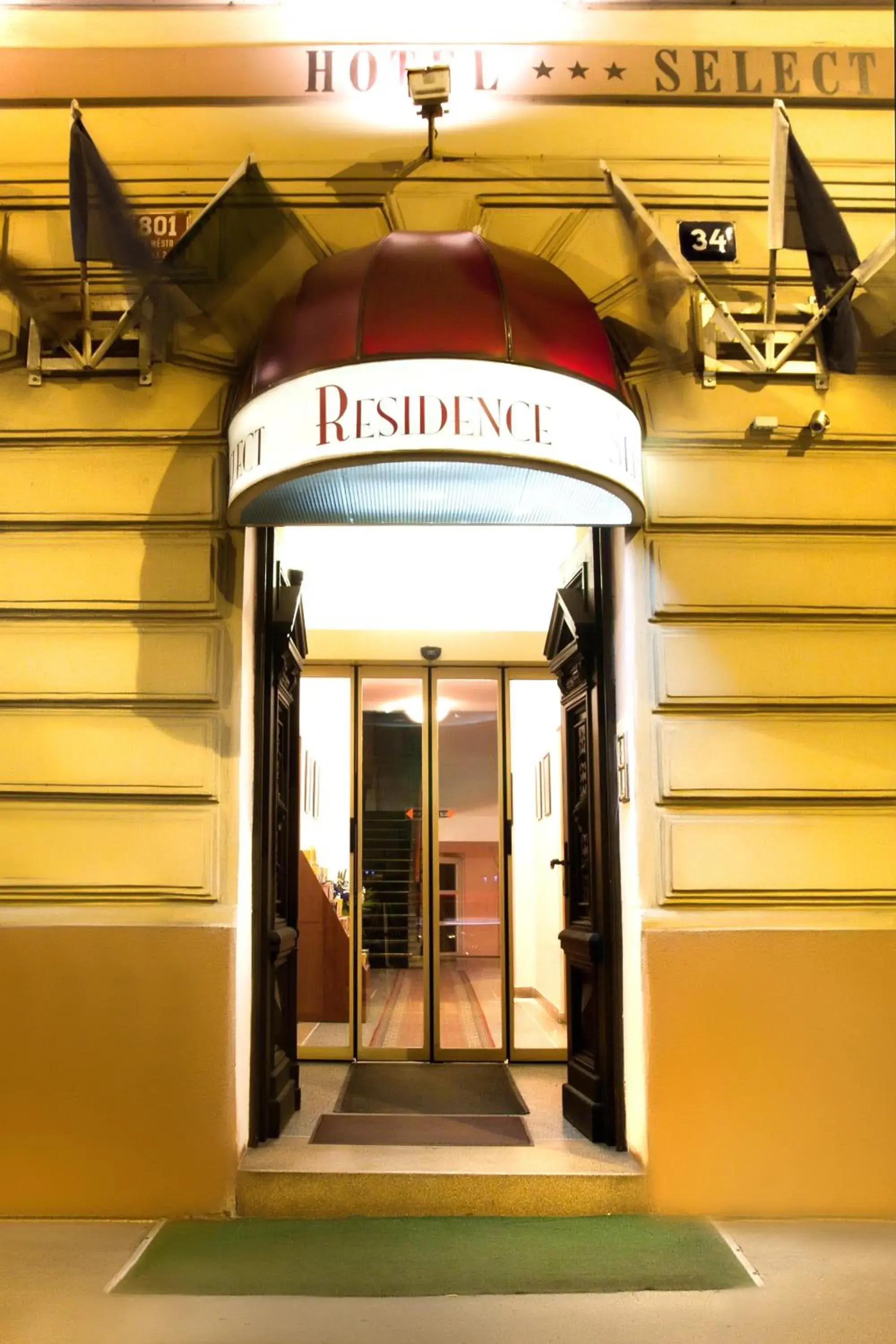 Facade/entrance in Hotel Residence Select Facade/entrance in Hotel Residence Select